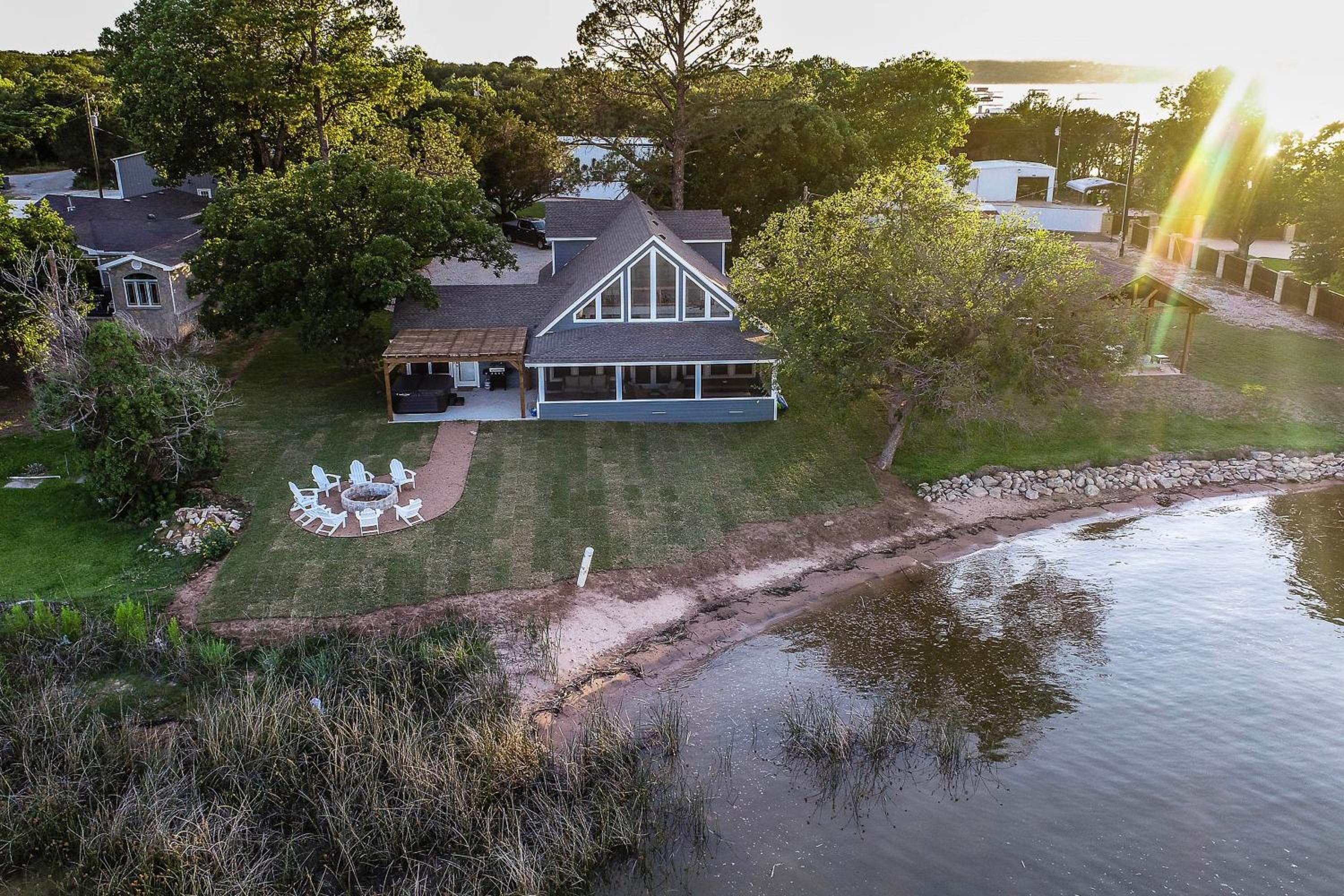 Private Sandy Shore! Possum Kingdom Lake House
