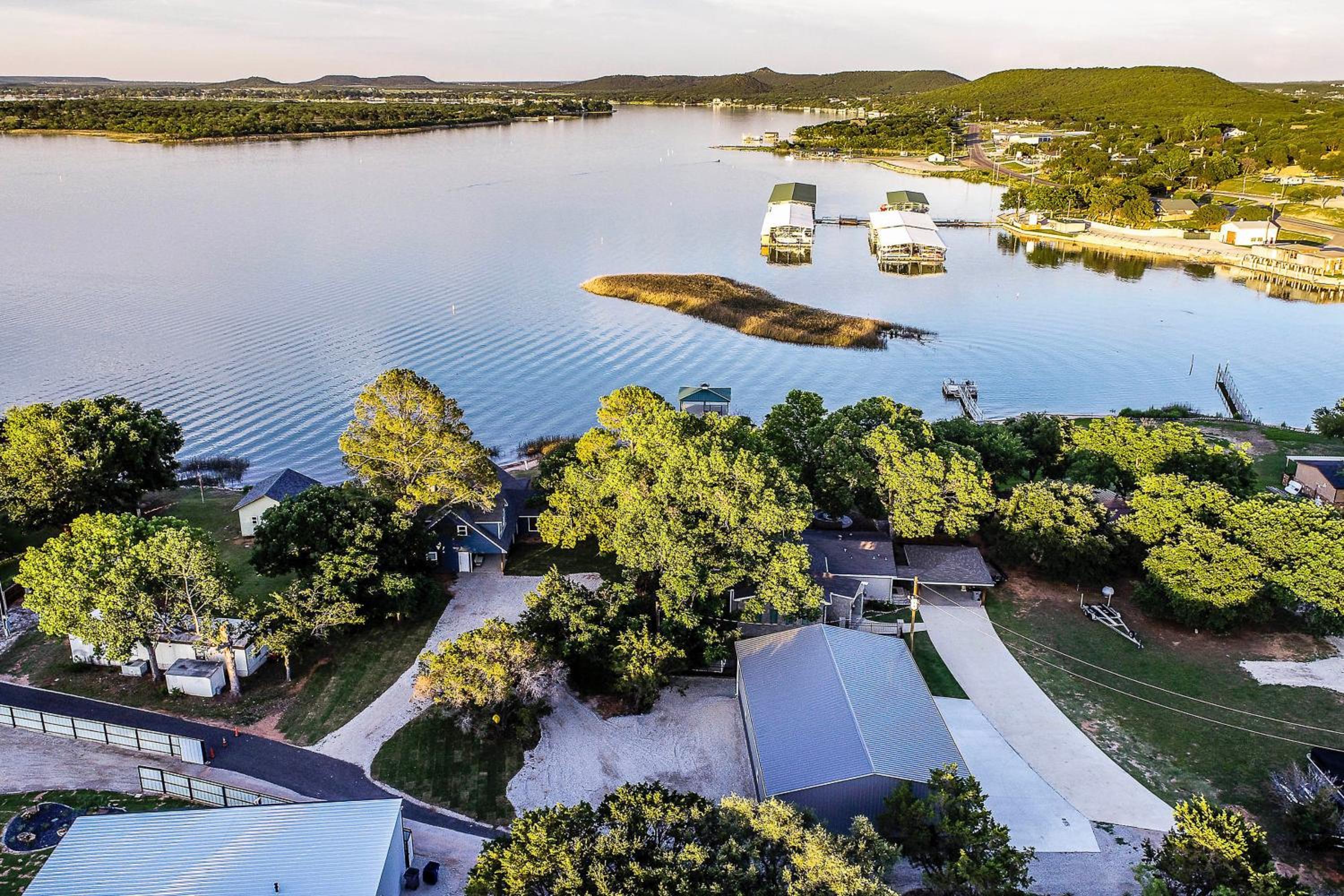 Private Sandy Shore! Possum Kingdom Lake House