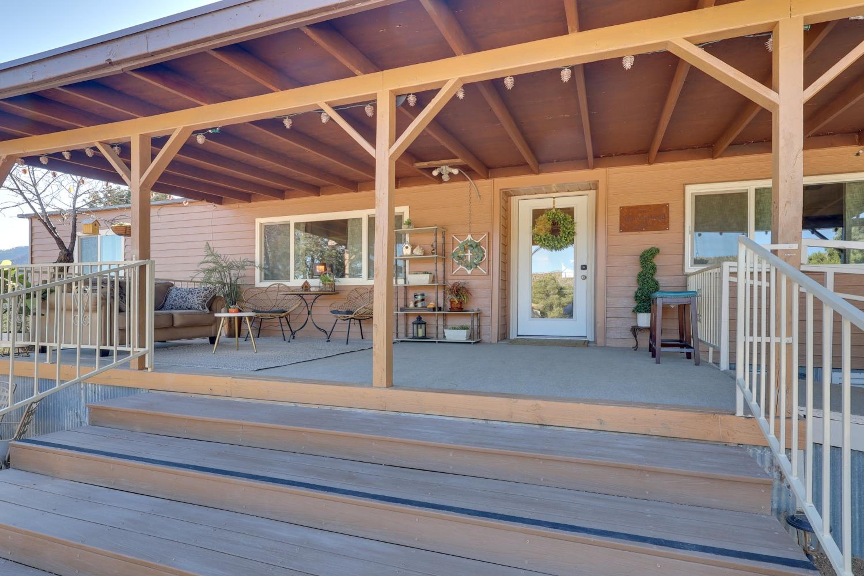 Hualapai Mtn Views on 2 Acres Thunderhead Home