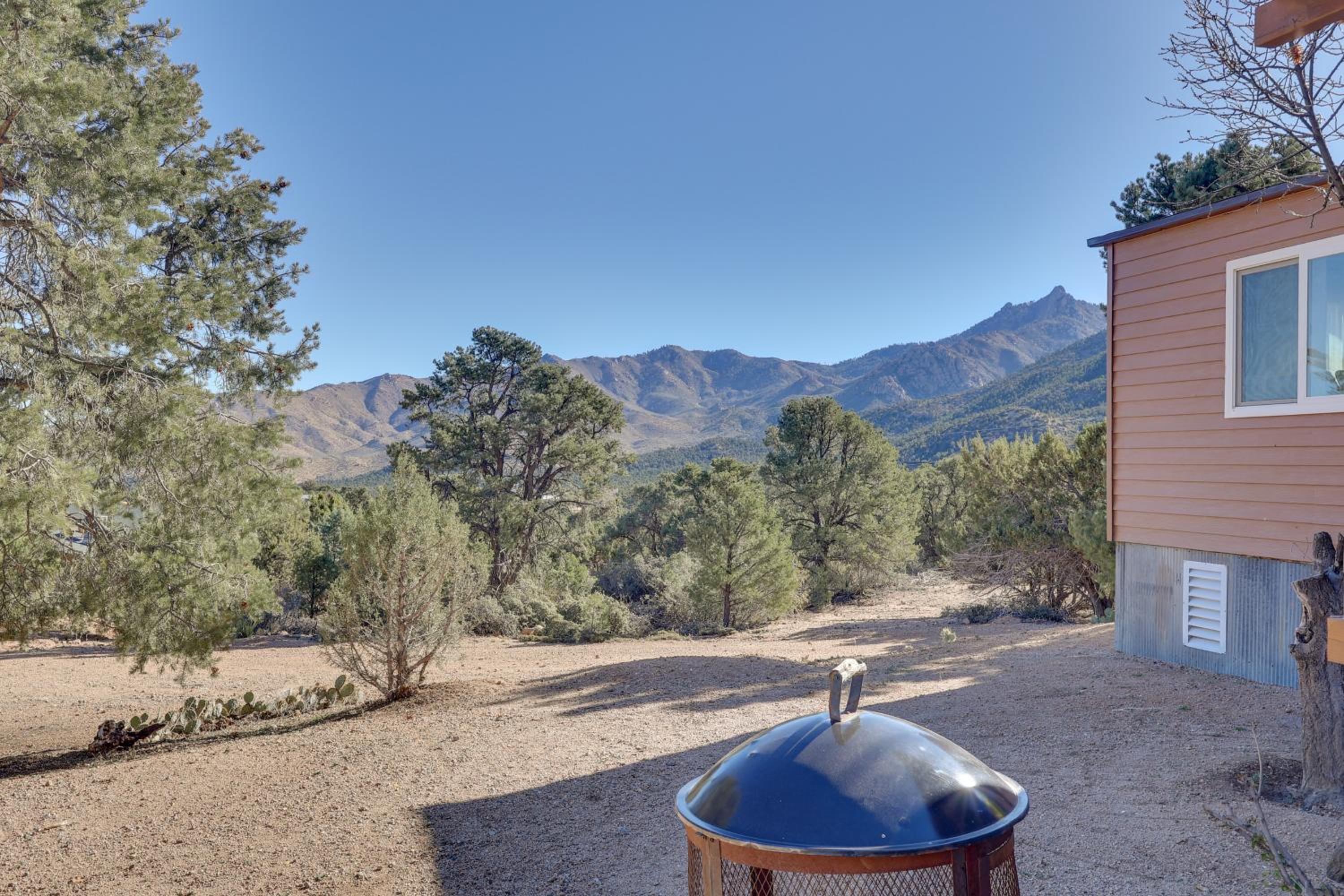 Hualapai Mtn Views on 2 Acres Thunderhead Home