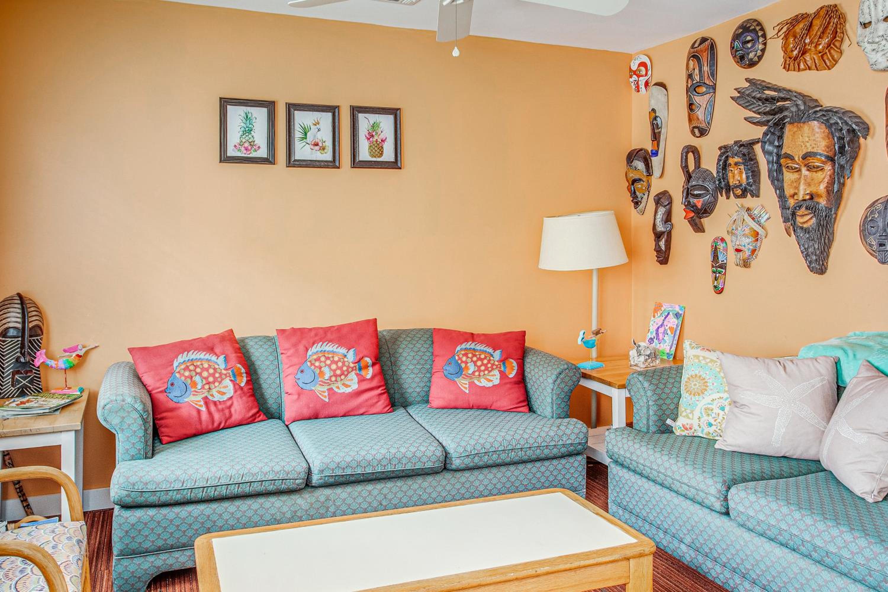 Golf, Explore and Walk to Shore! Myrtle Beach Unit