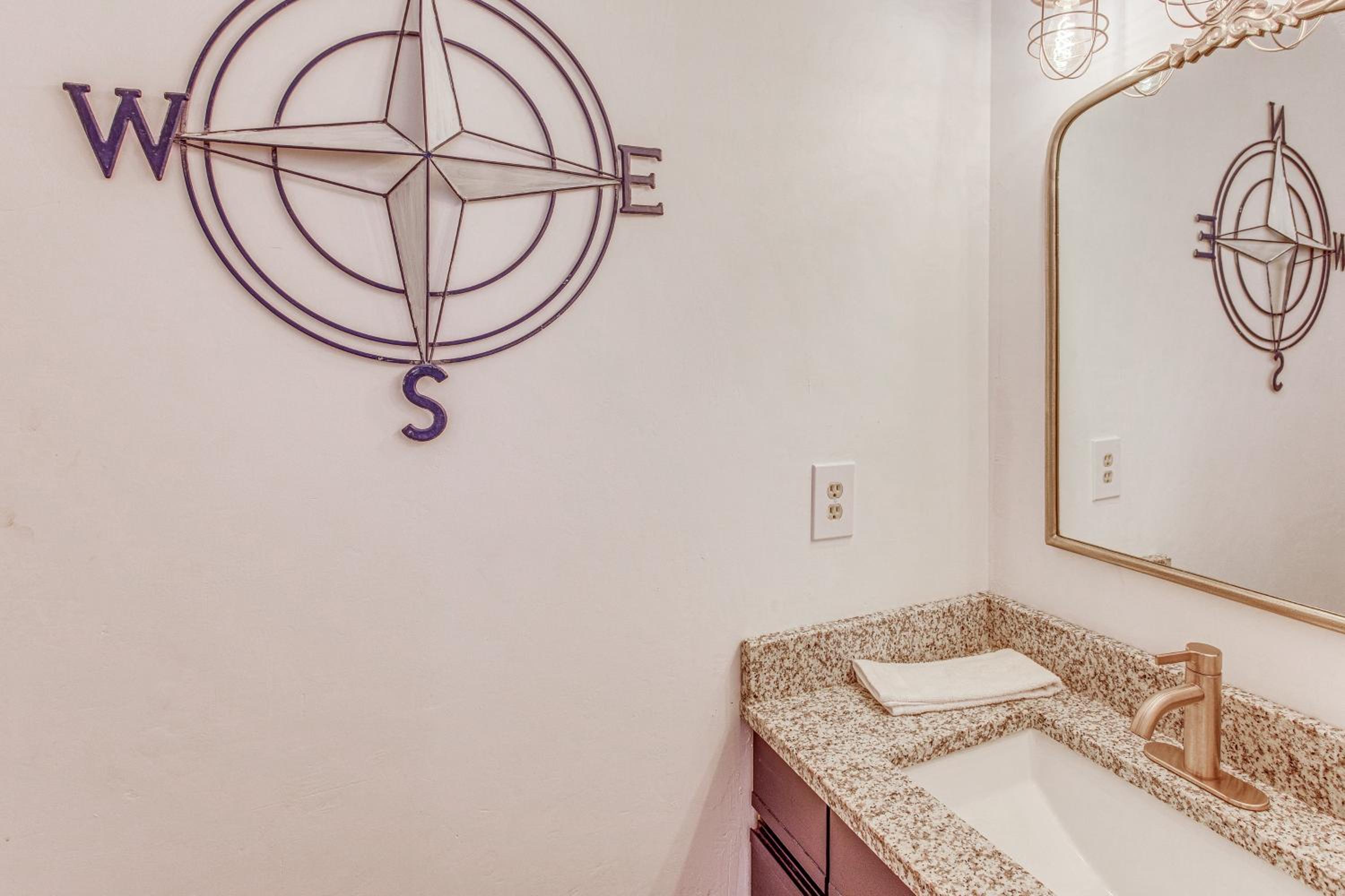 Golf, Explore and Walk to Shore! Myrtle Beach Unit
