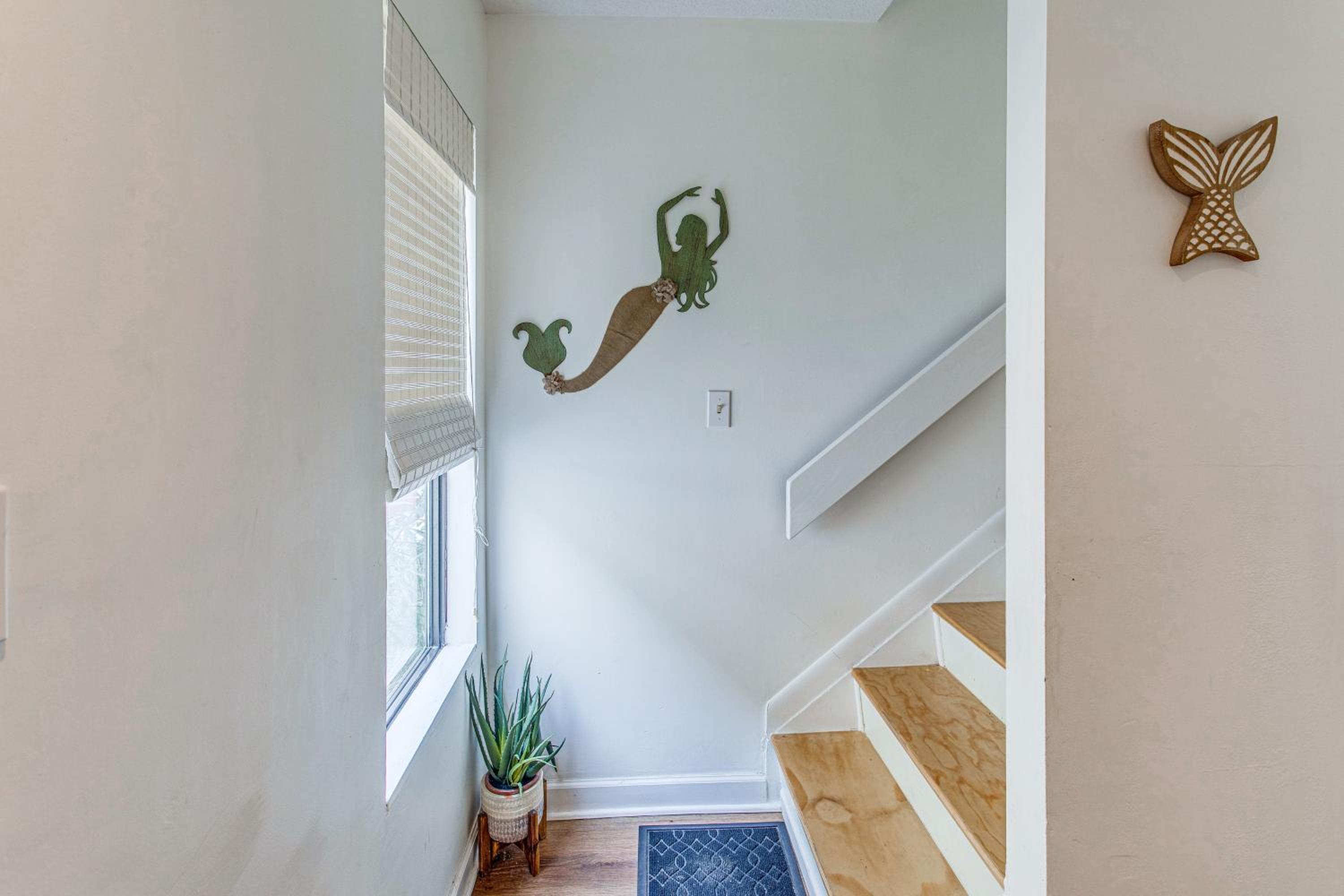 Golf, Explore and Walk to Shore! Myrtle Beach Unit