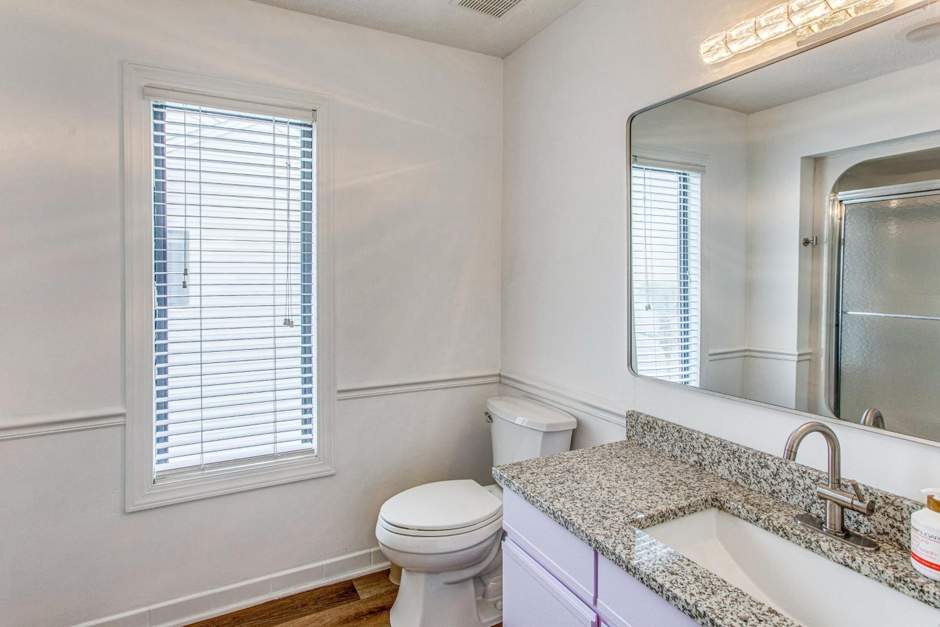 Golf, Explore and Walk to Shore! Myrtle Beach Unit