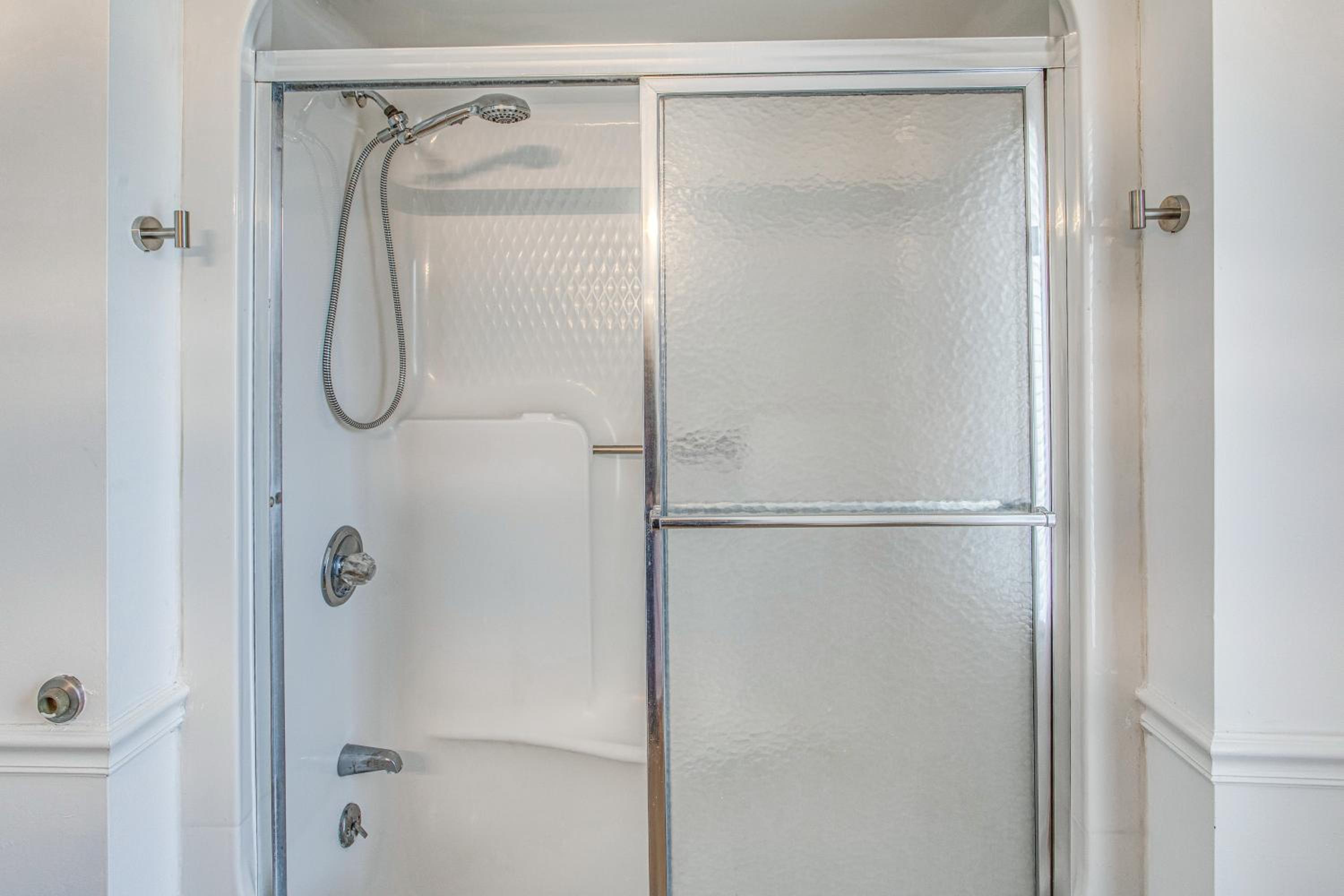 Golf, Explore and Walk to Shore! Myrtle Beach Unit