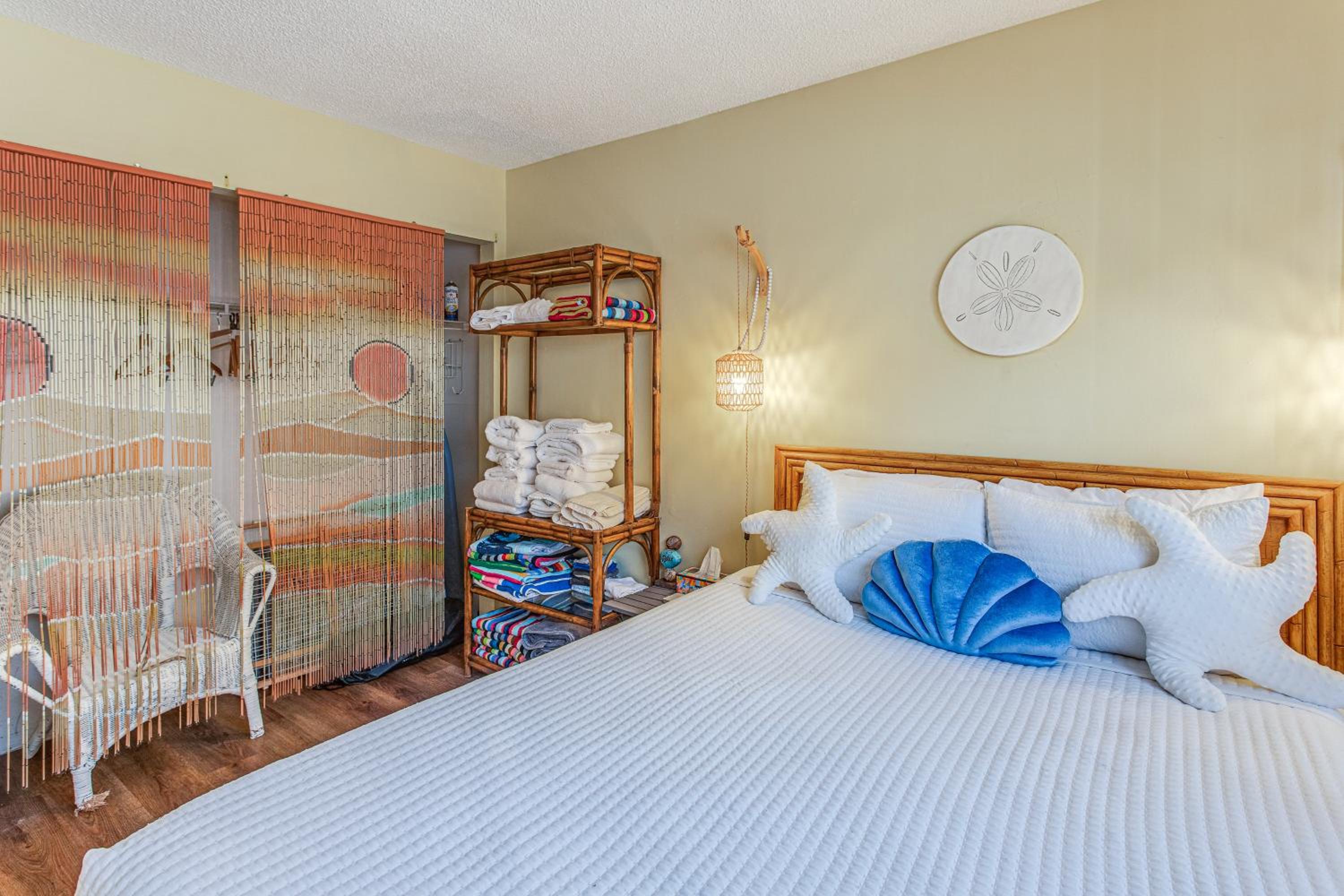 Golf, Explore and Walk to Shore! Myrtle Beach Unit