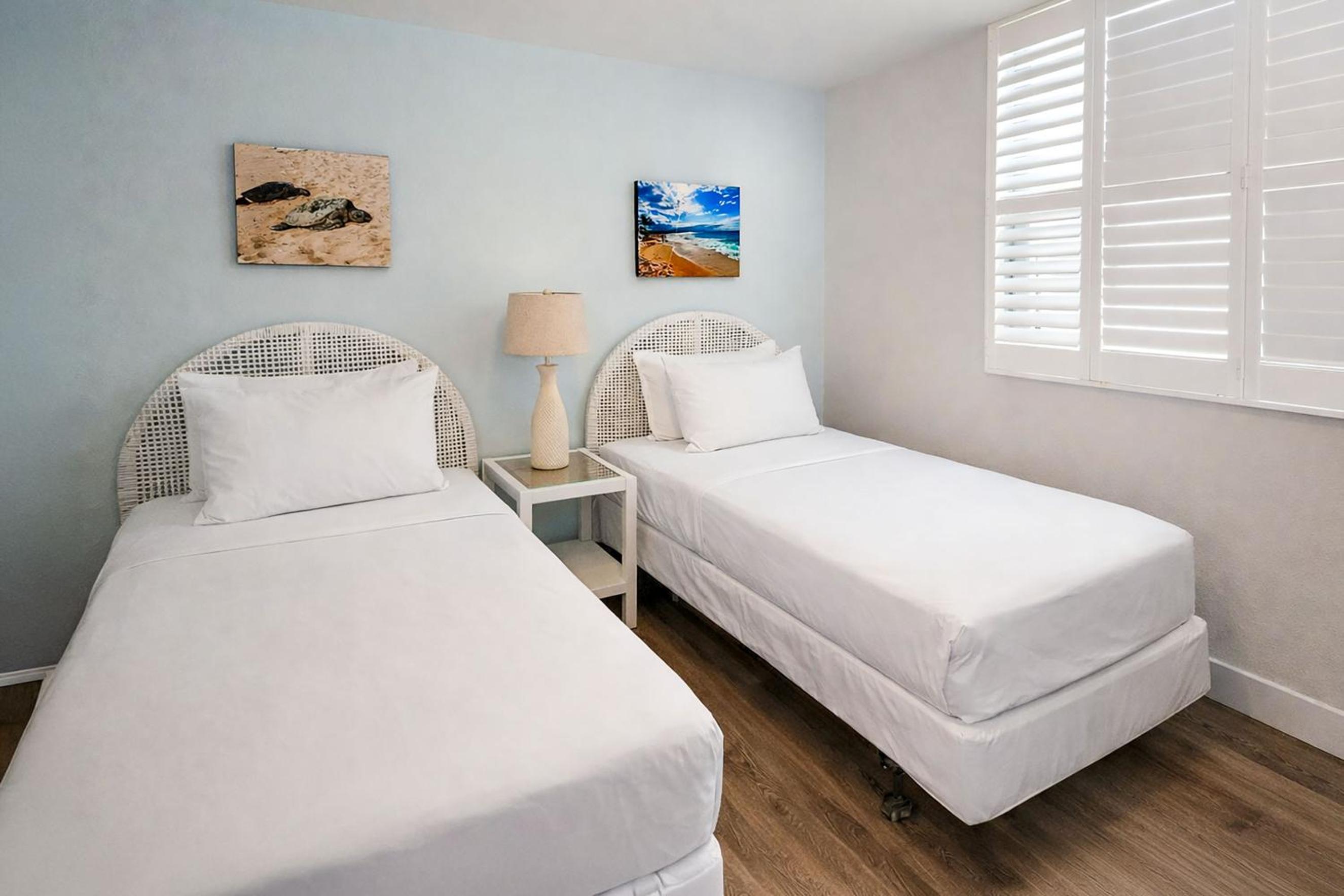 Kihei Akahi D-515: Newly Renovated Ocean View, No Carpet, 3 Zone Split AC, Wi-Fi
