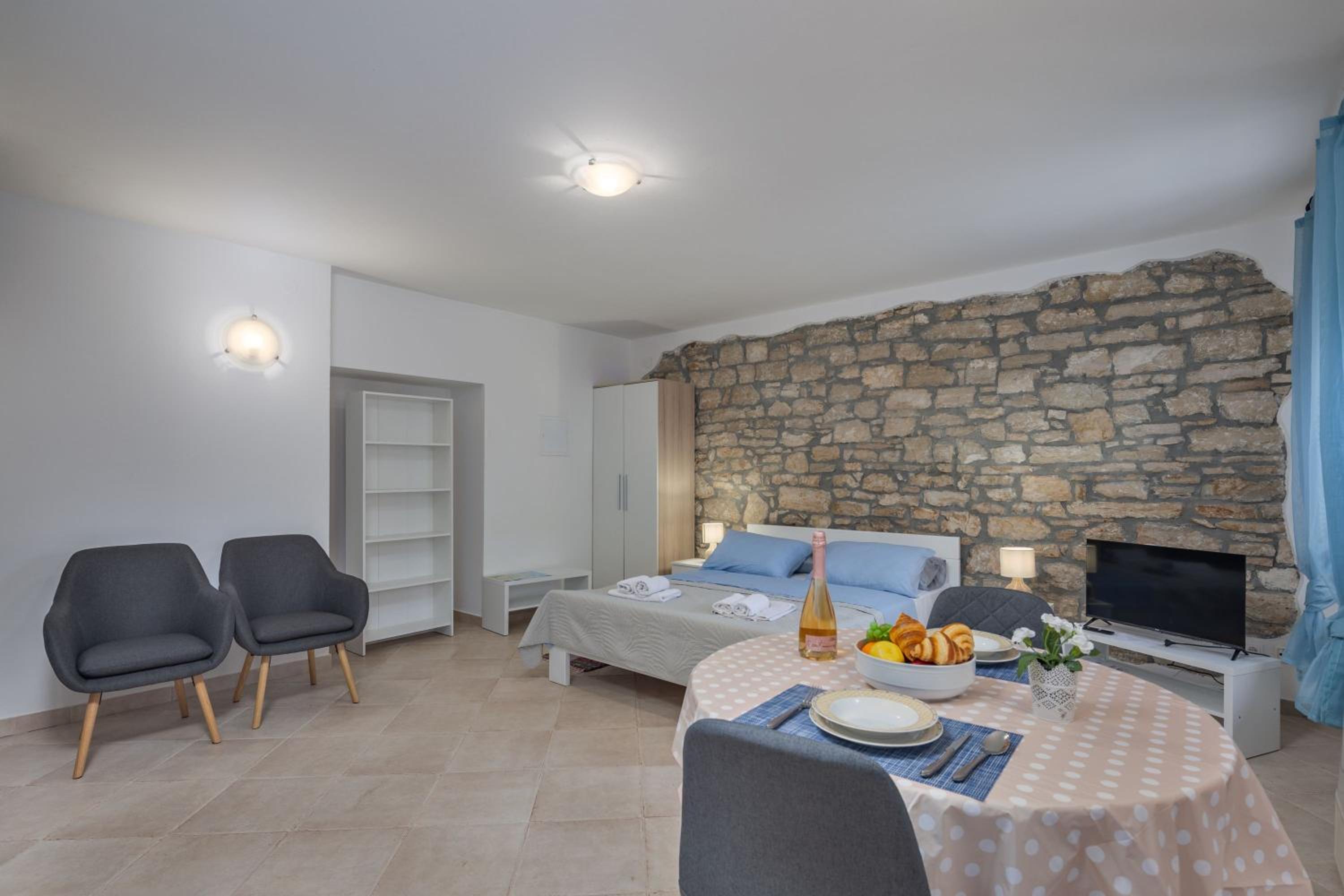 Iva Apartments