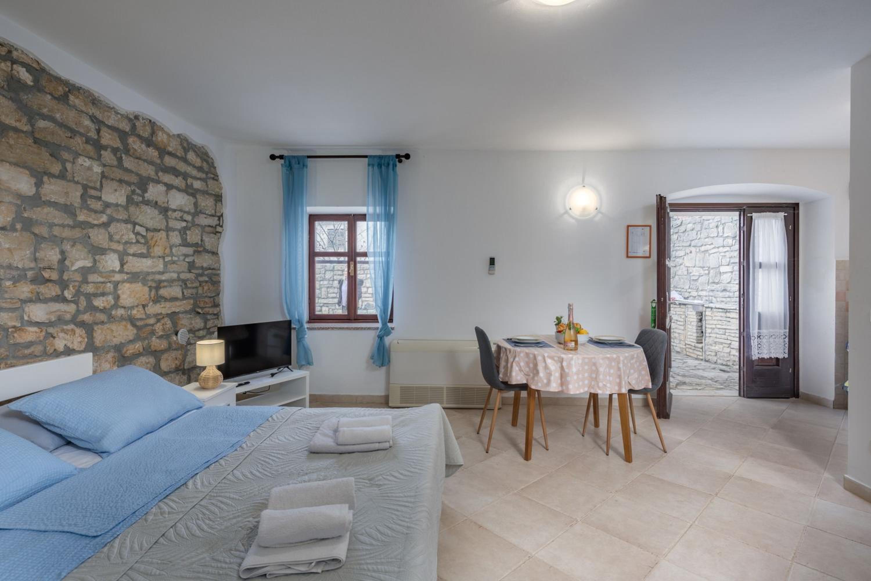 Iva Apartments