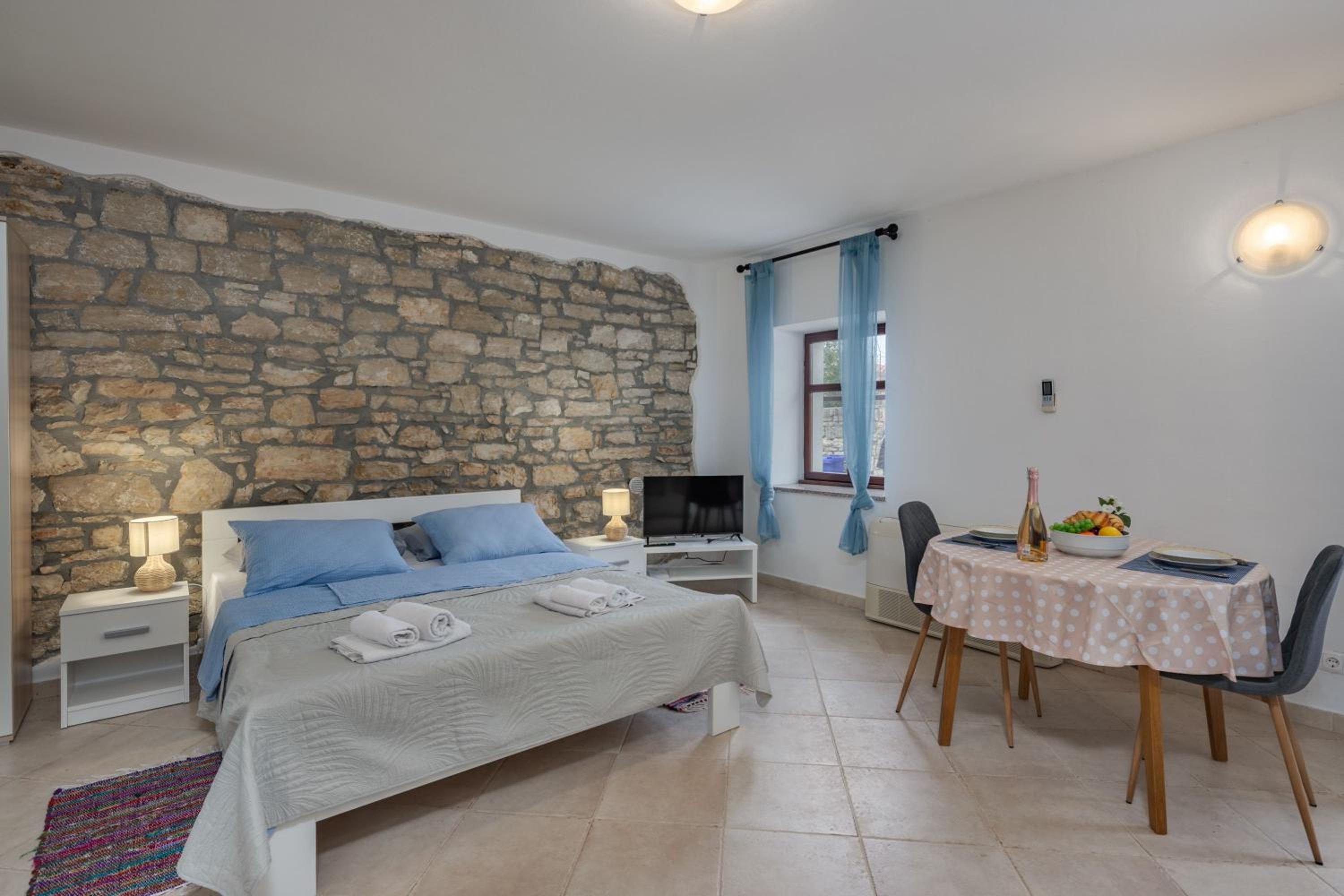 Iva Apartments