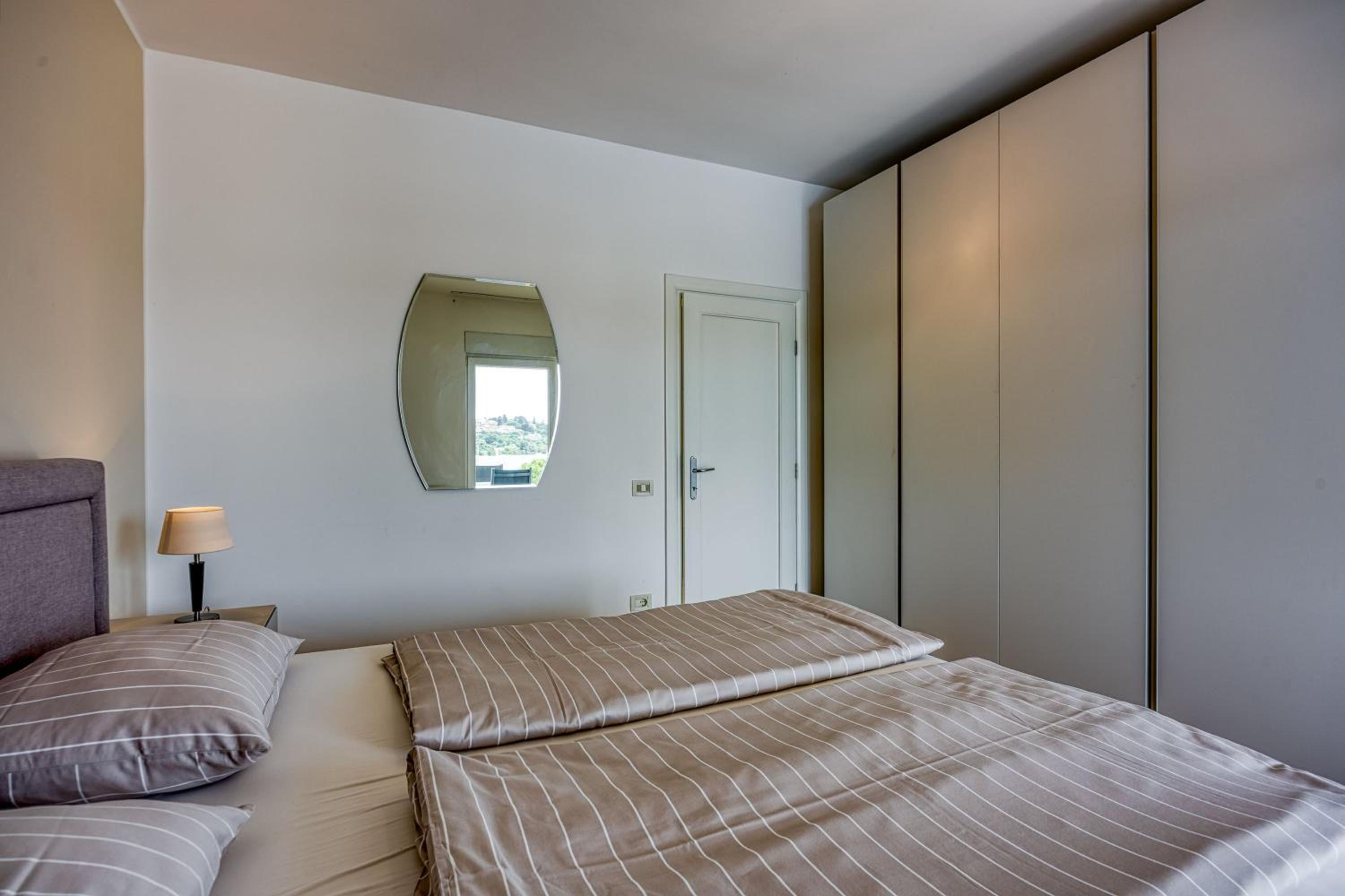 Elegant Panoramic Seaview Apartments