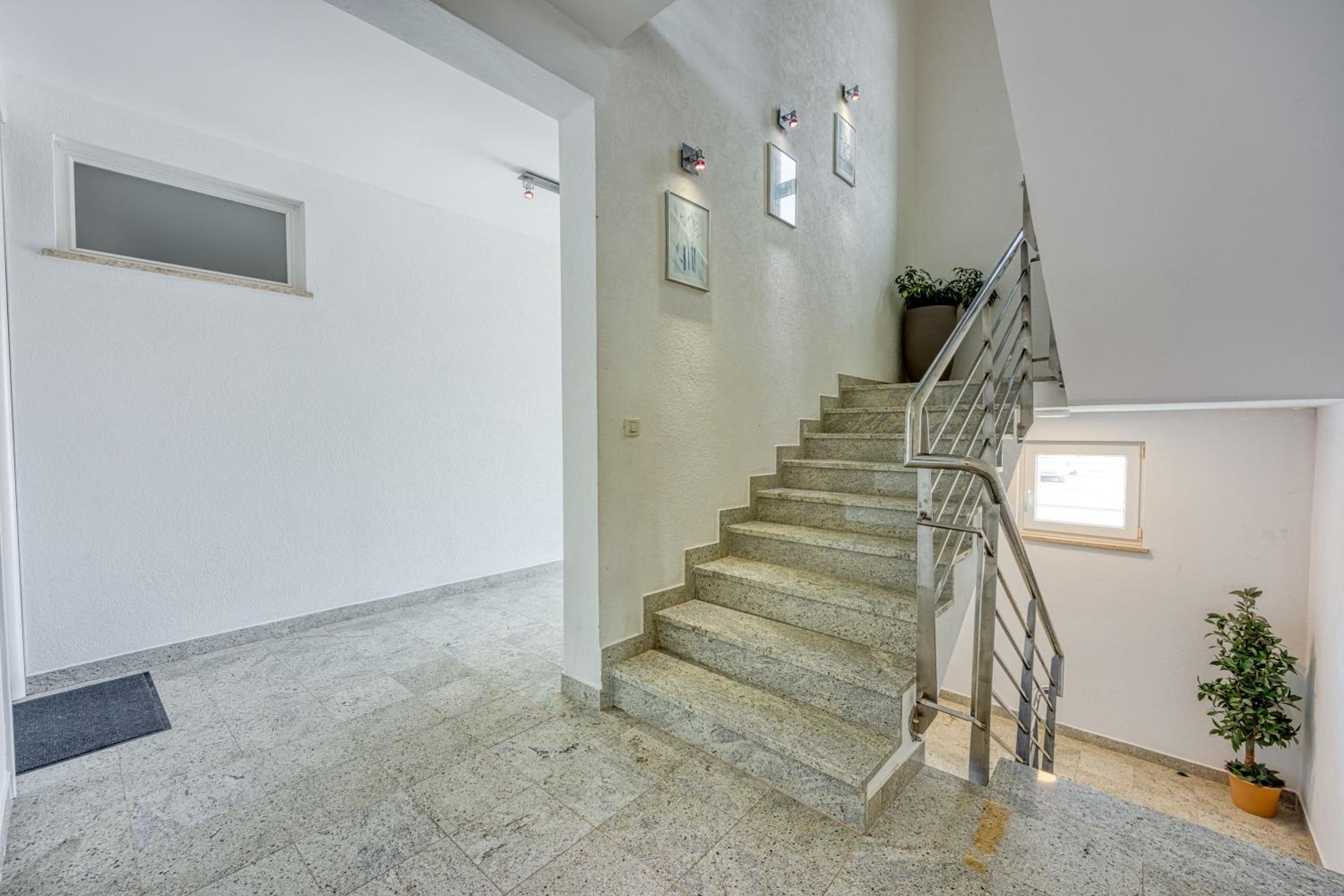 Elegant Panoramic Seaview Apartments