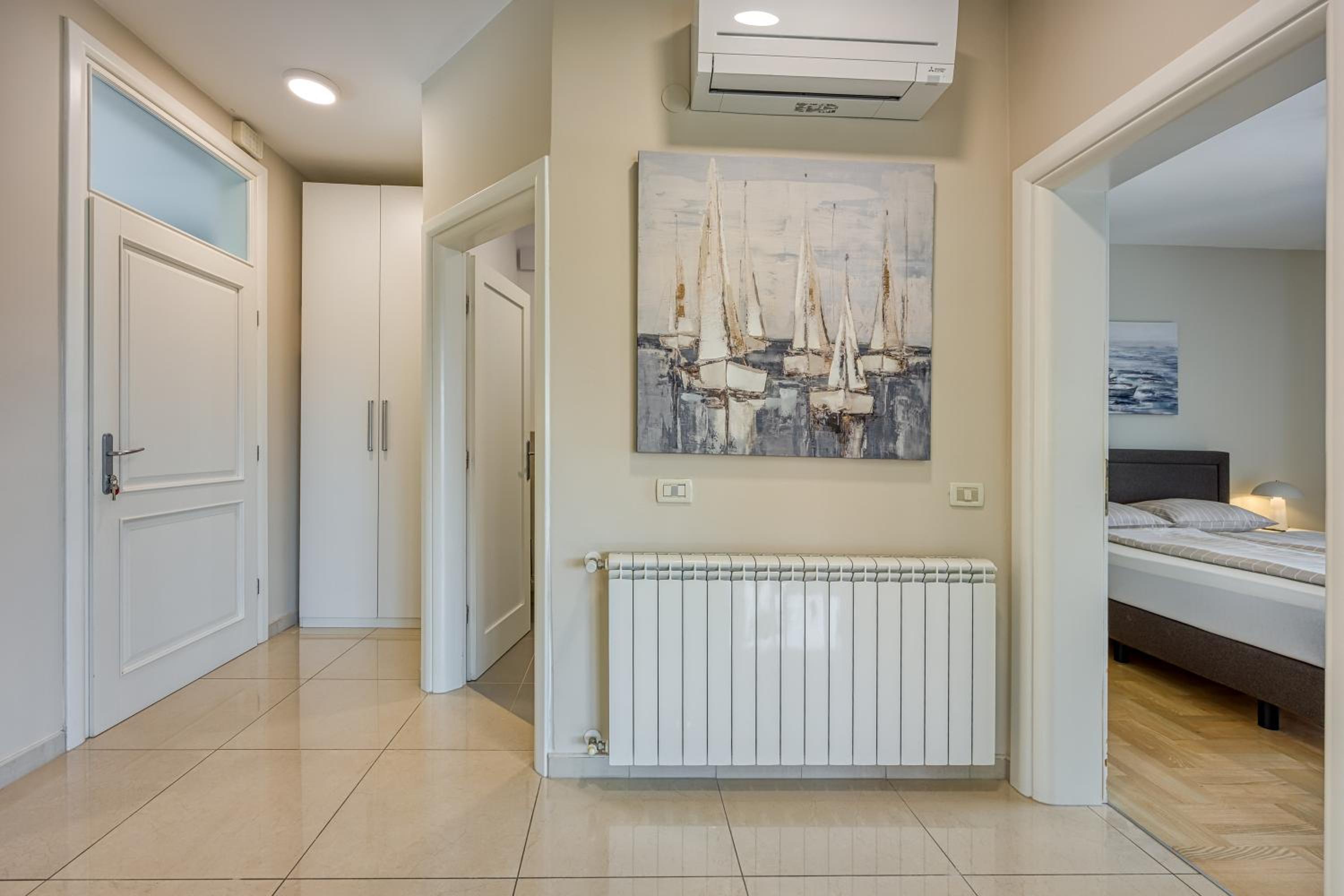 Elegant Panoramic Seaview Apartments