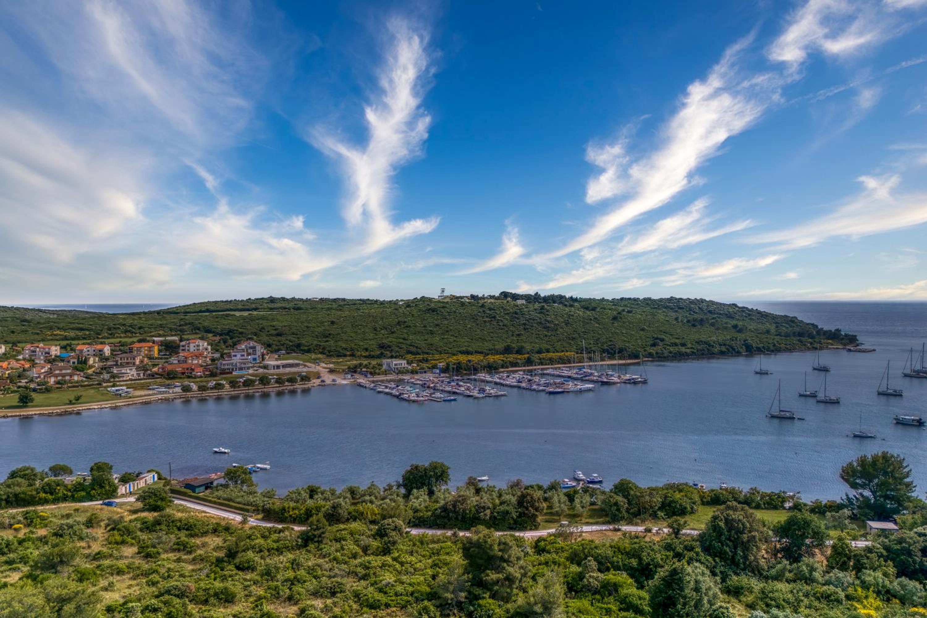 Elegant Panoramic Seaview Apartments