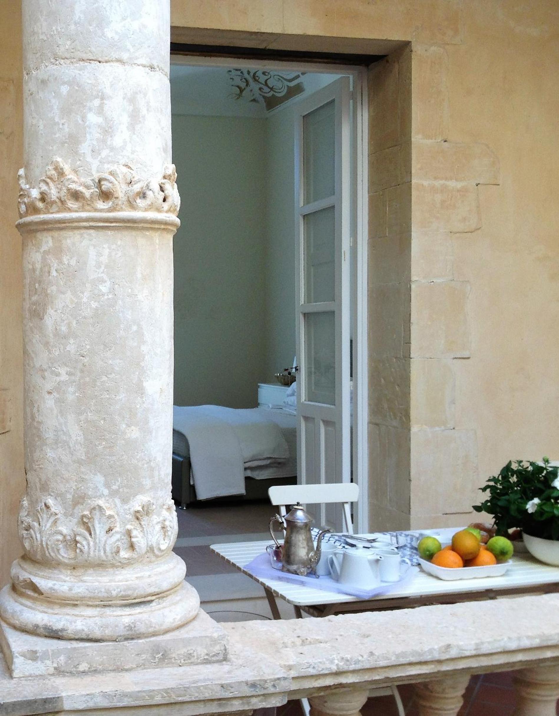 Ortigia Family House