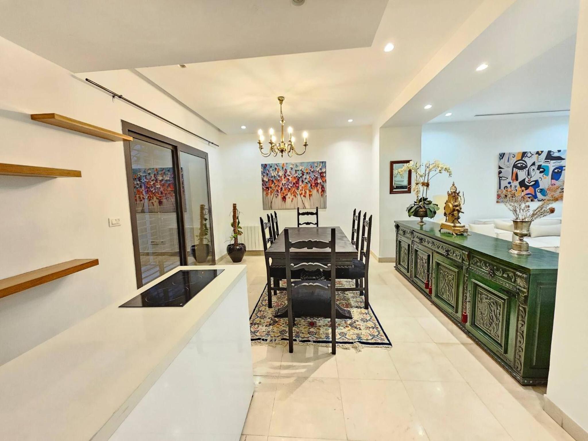 Refined villa in the heart of La Marsa with garden