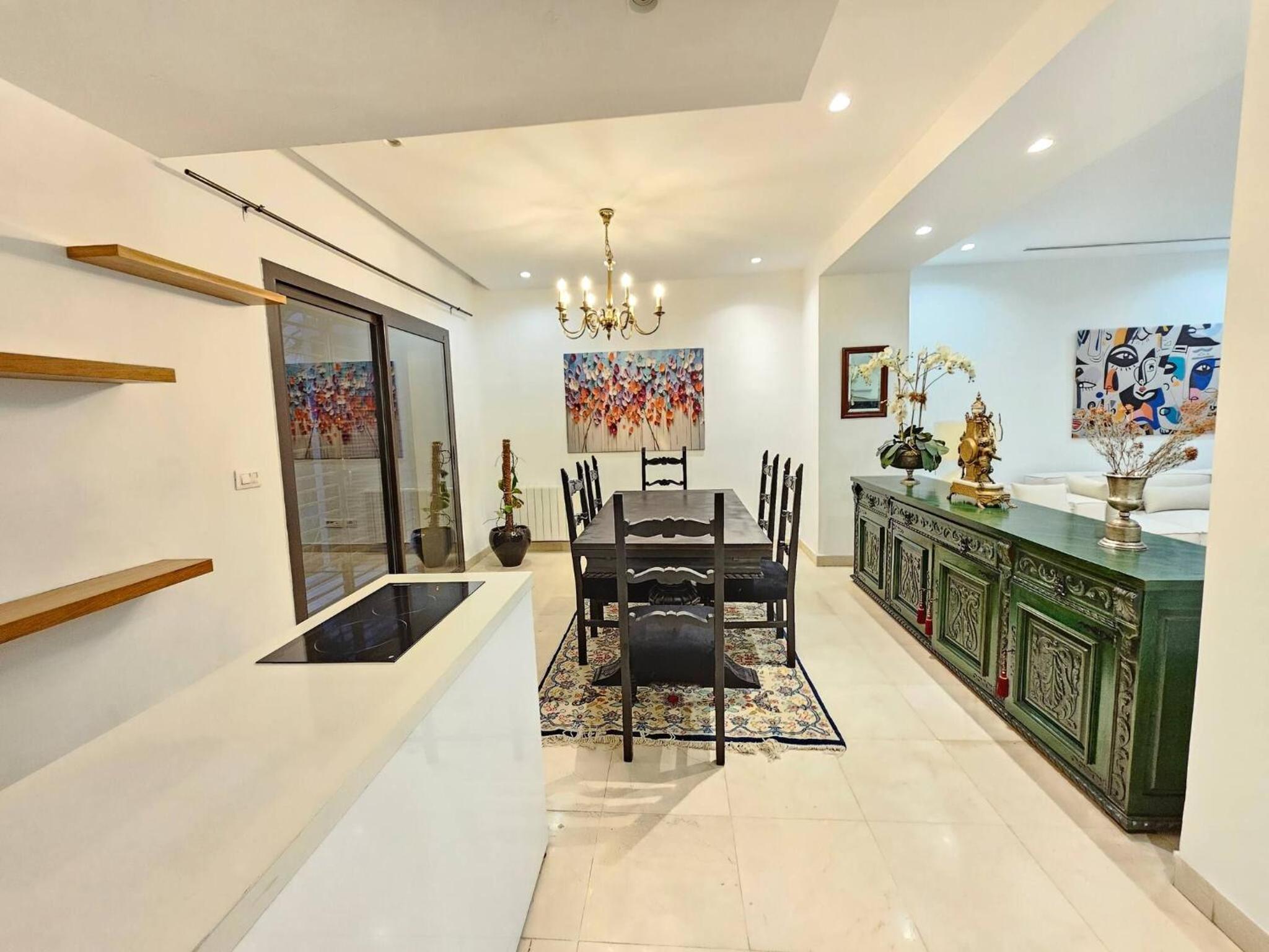 Refined villa in the heart of La Marsa with garden