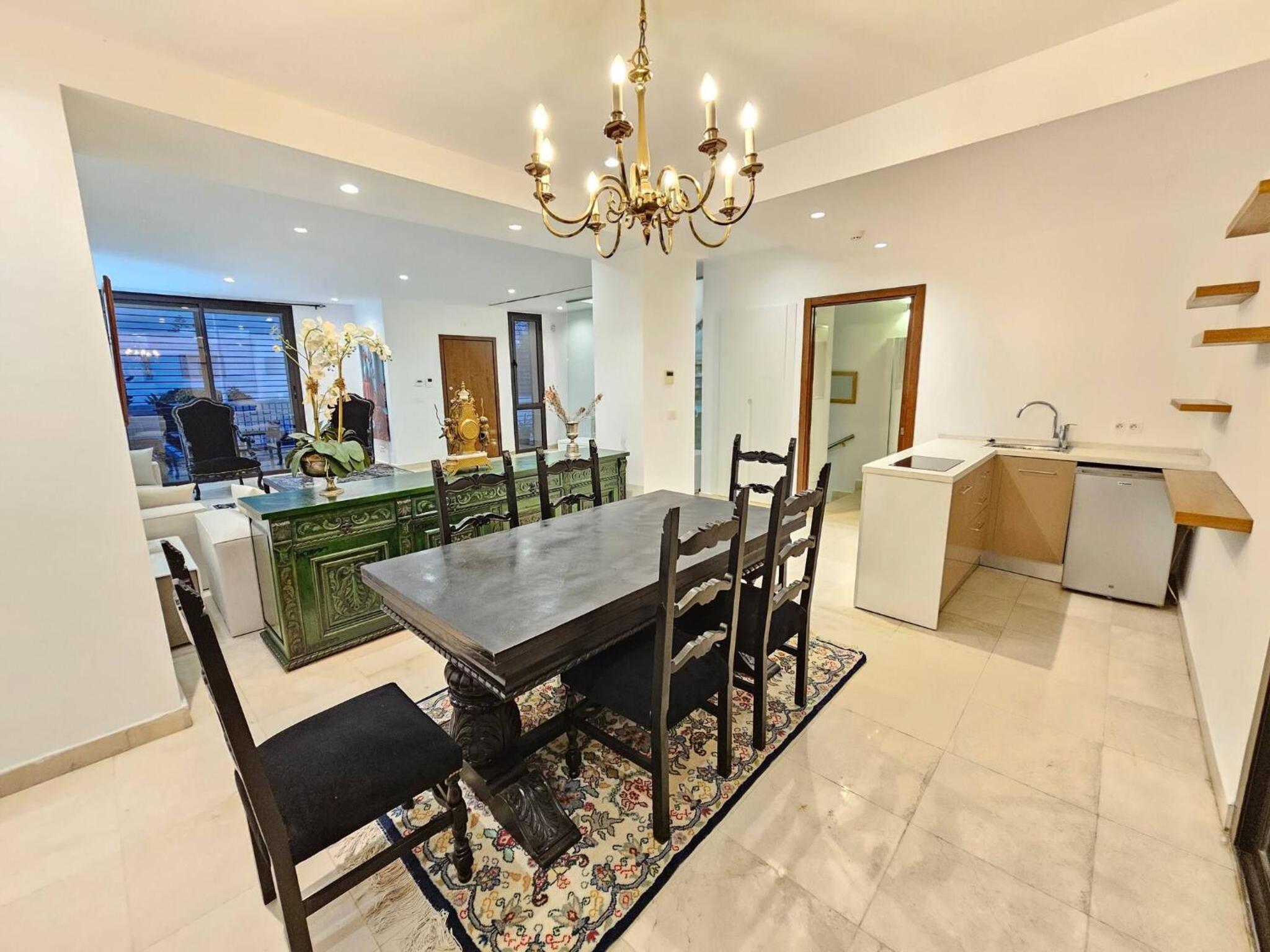 Refined villa in the heart of La Marsa with garden