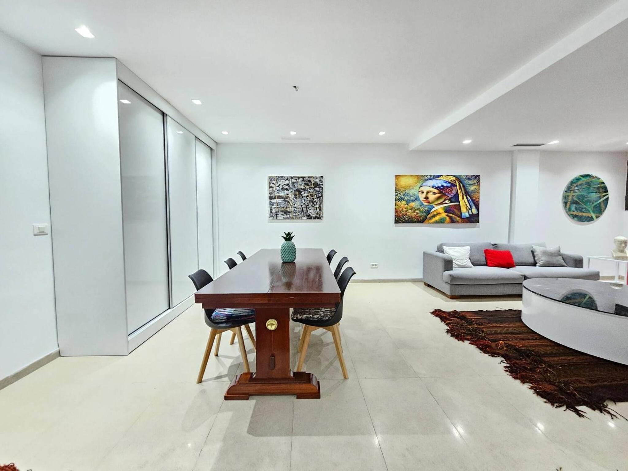 Refined villa in the heart of La Marsa with garden