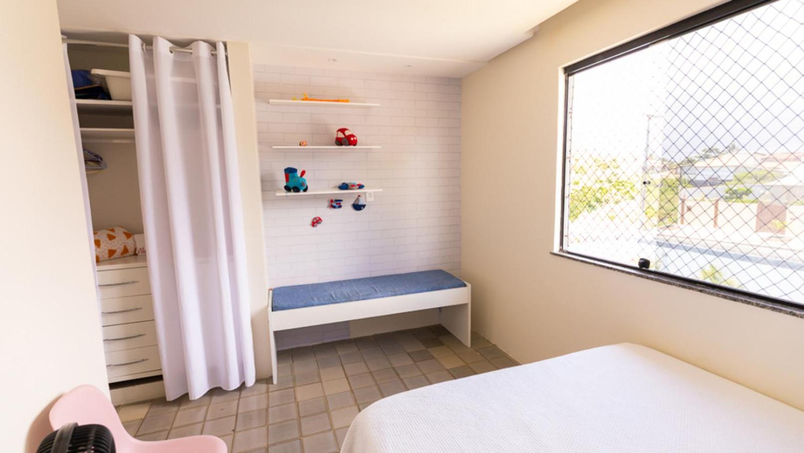 Casa com Wi-Fi, Piscina e Garagem a 550m da Praia