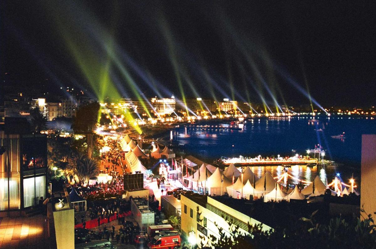 Elegant Apart in City Centre of Cannes photo 4