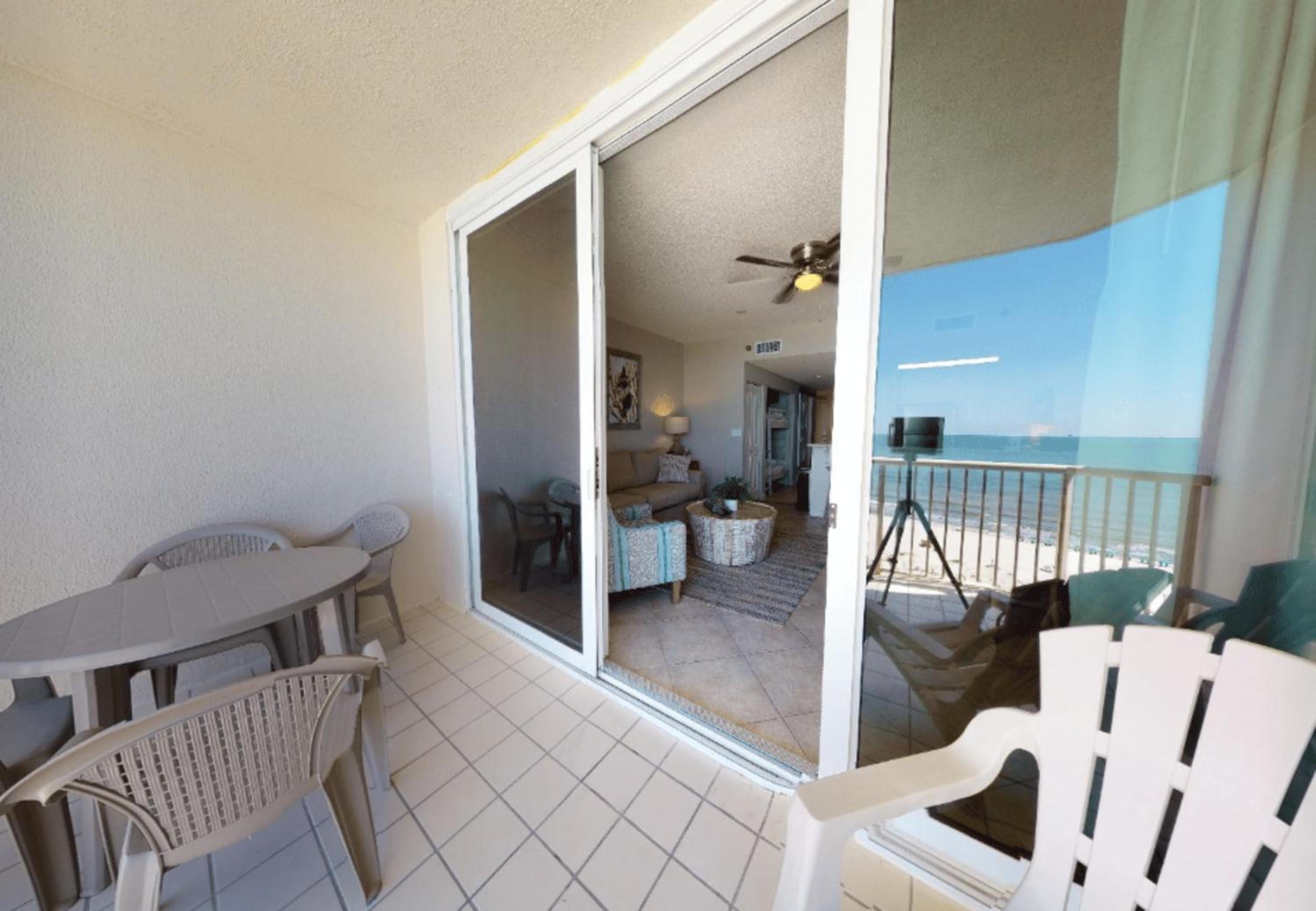 Beach Club 1109 D