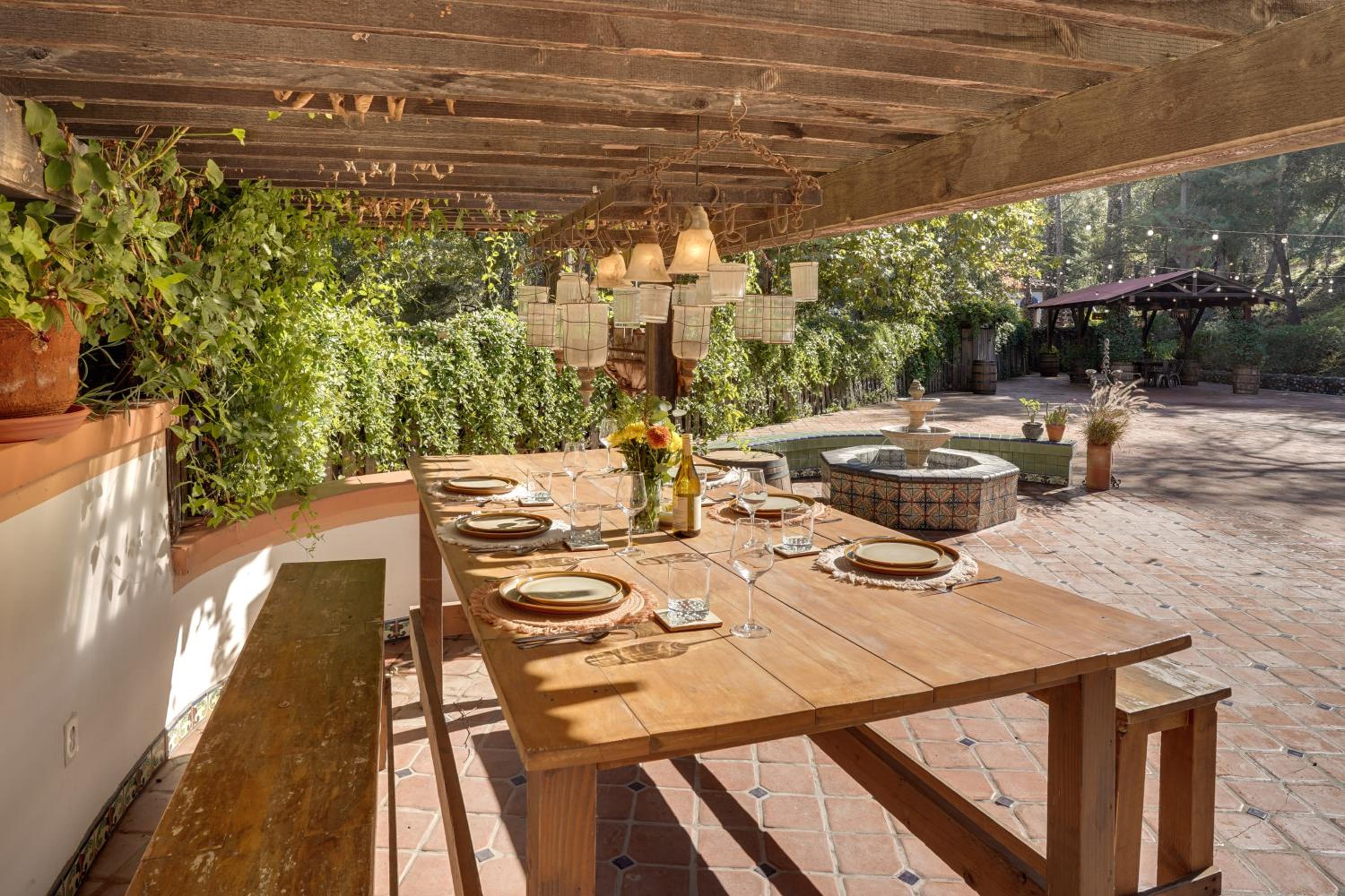 Spacious Courtyard and Spanish Charm Silverado Home