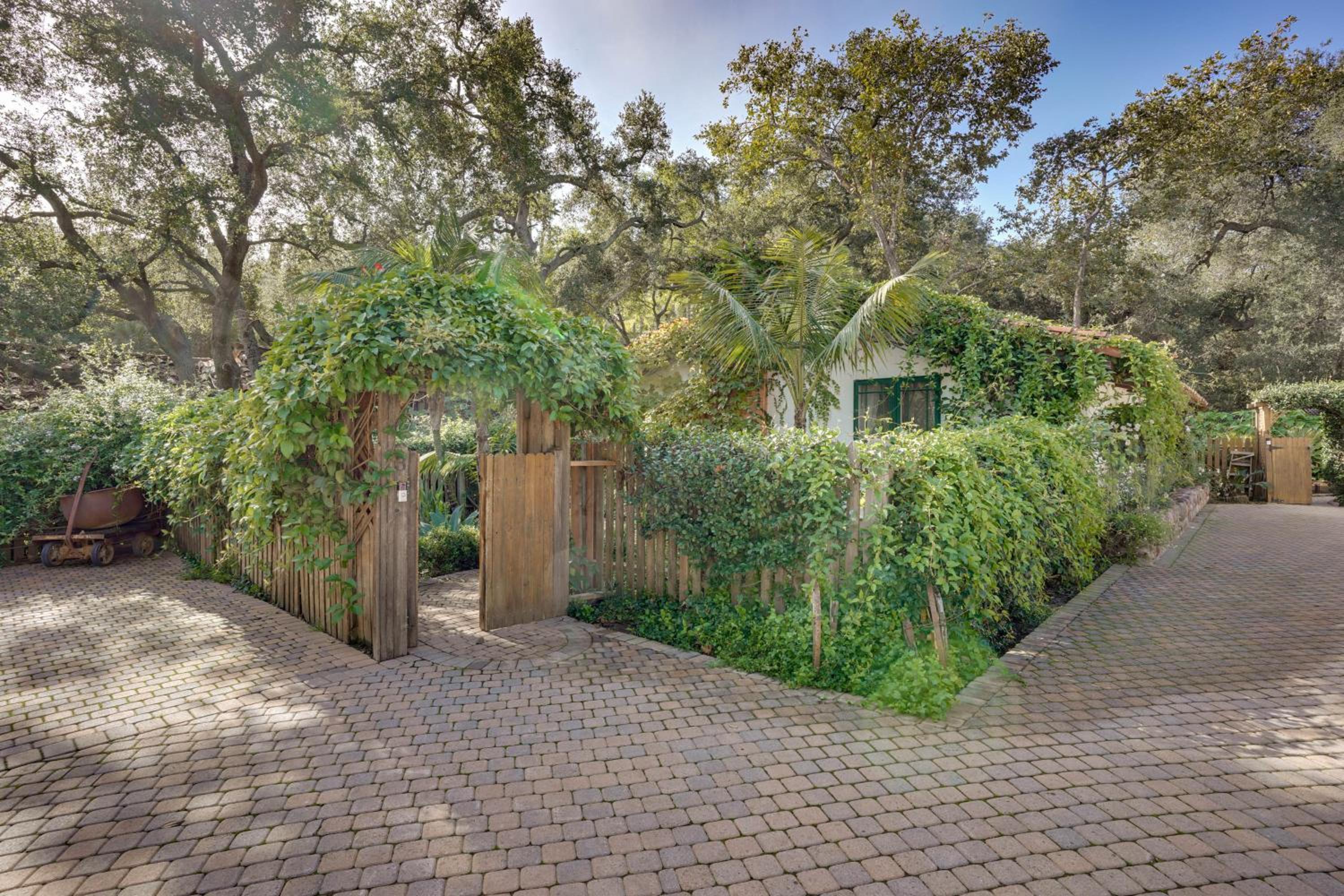 Romantic Retreat at Rancho Las Lomas Pet Friendly