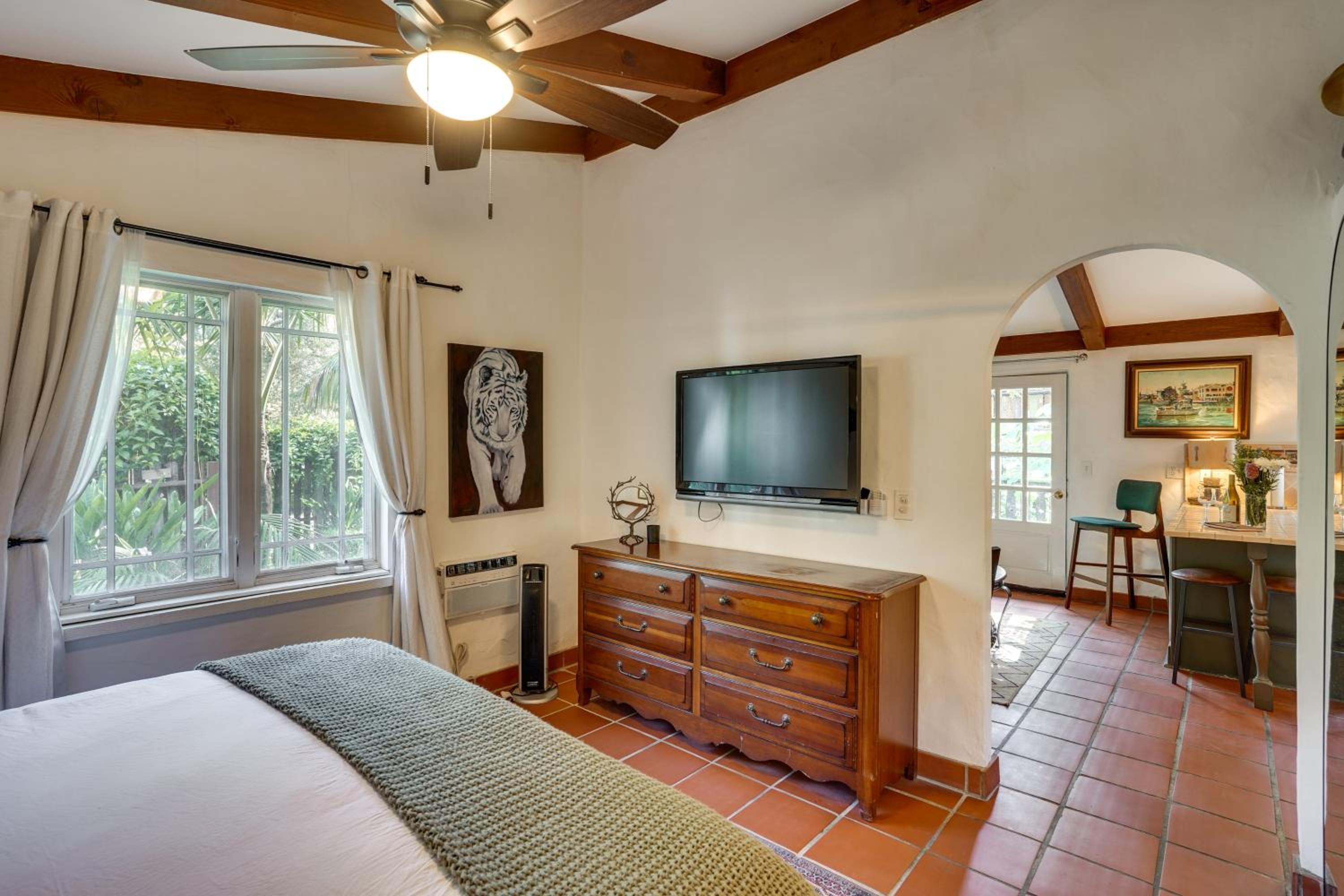 Romantic Retreat at Rancho Las Lomas Pet Friendly