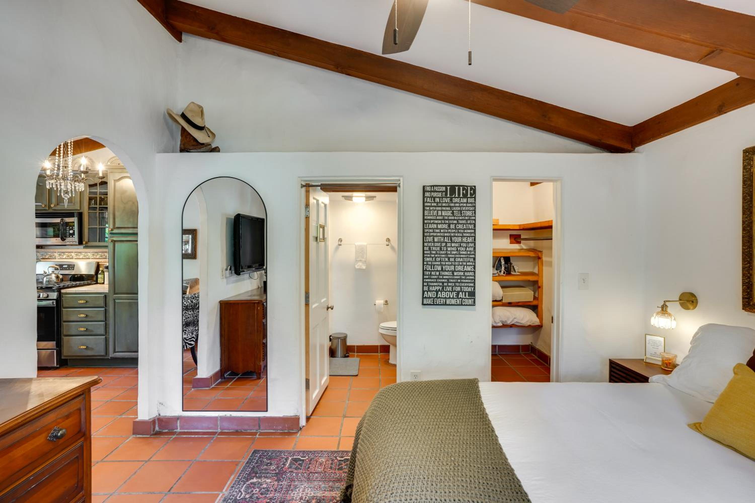 Romantic Retreat at Rancho Las Lomas Pet Friendly
