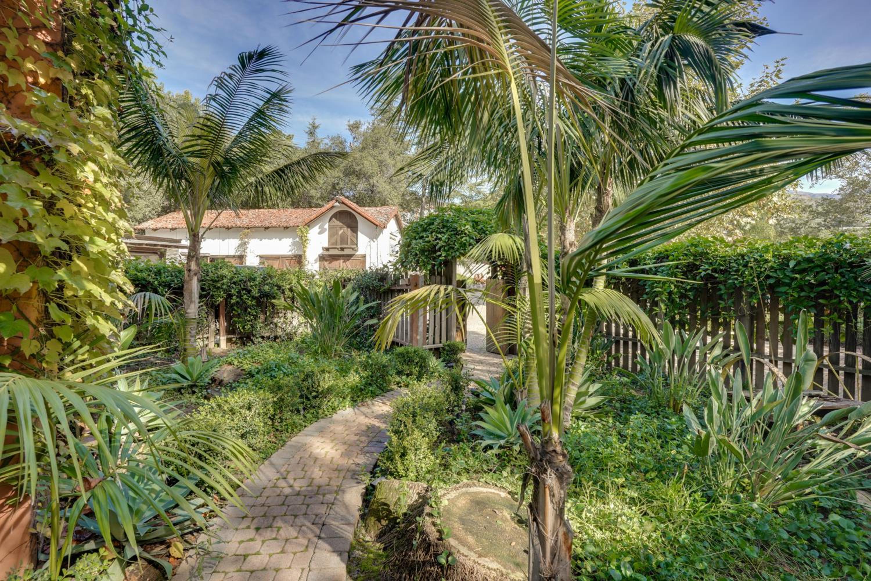 Romantic Retreat at Rancho Las Lomas Pet Friendly