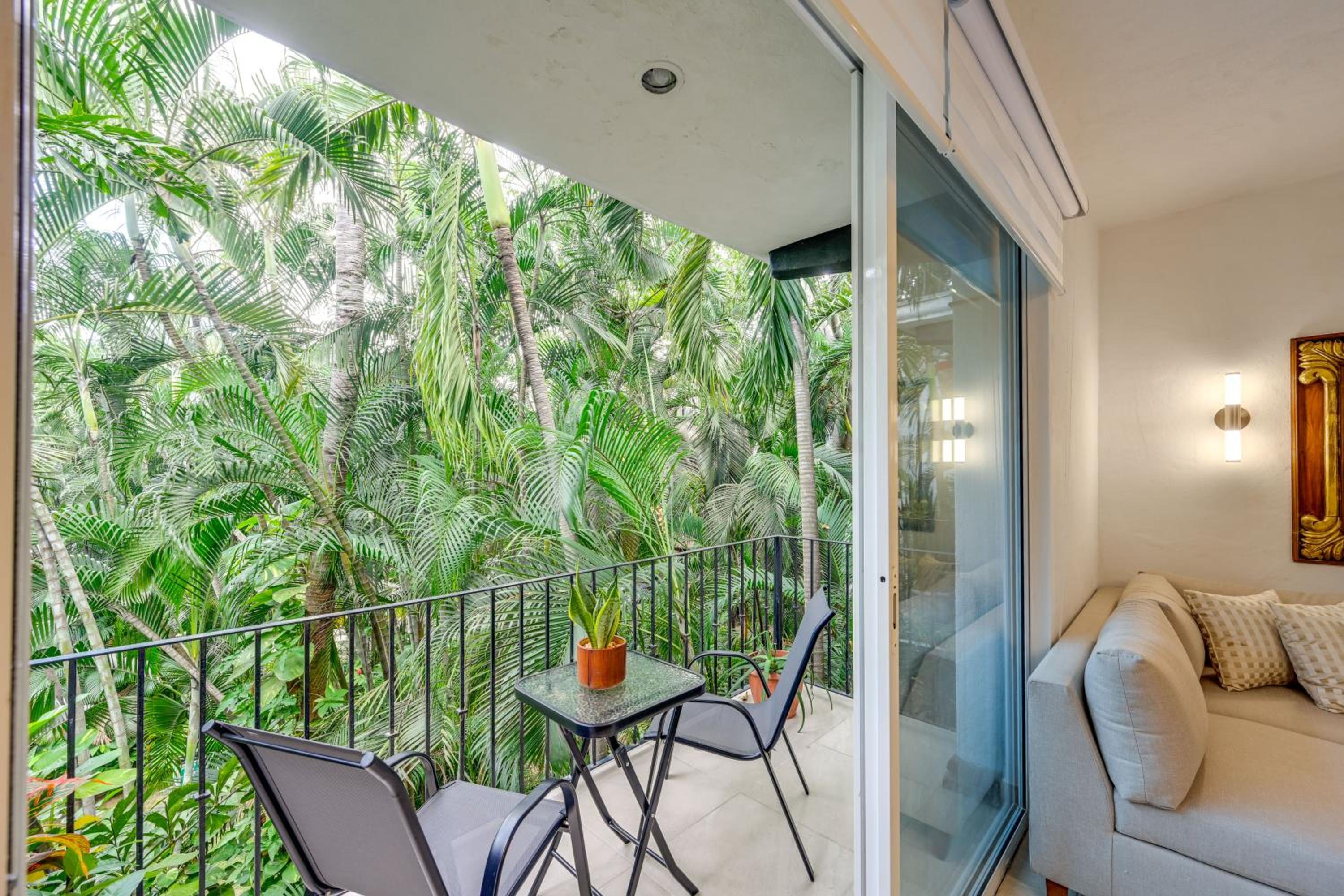 1 Block to Playa Los Tules, Pool Access! Lush Unit