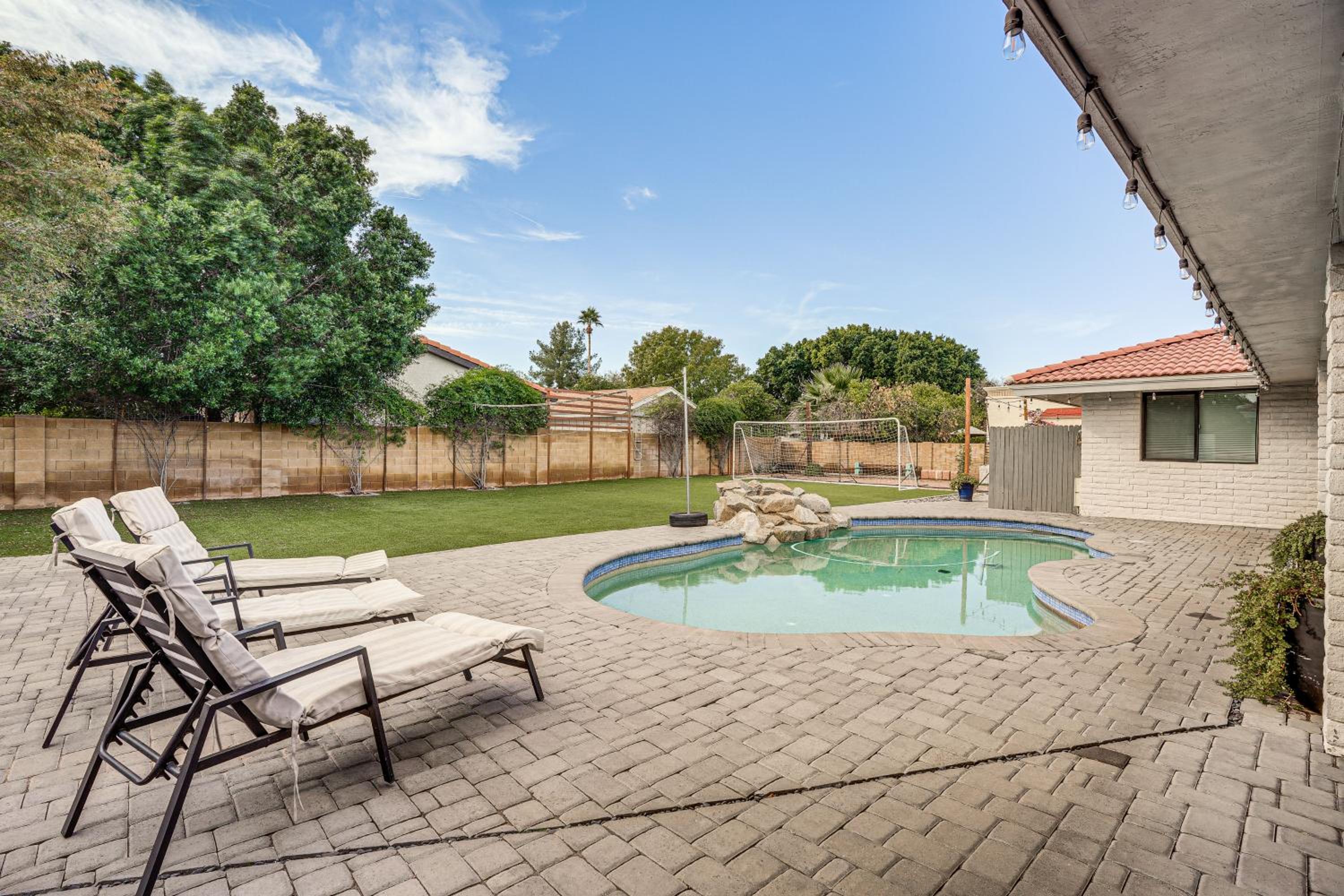 Luxurious Outdoor Oasis! Spacious Mesa Retreat
