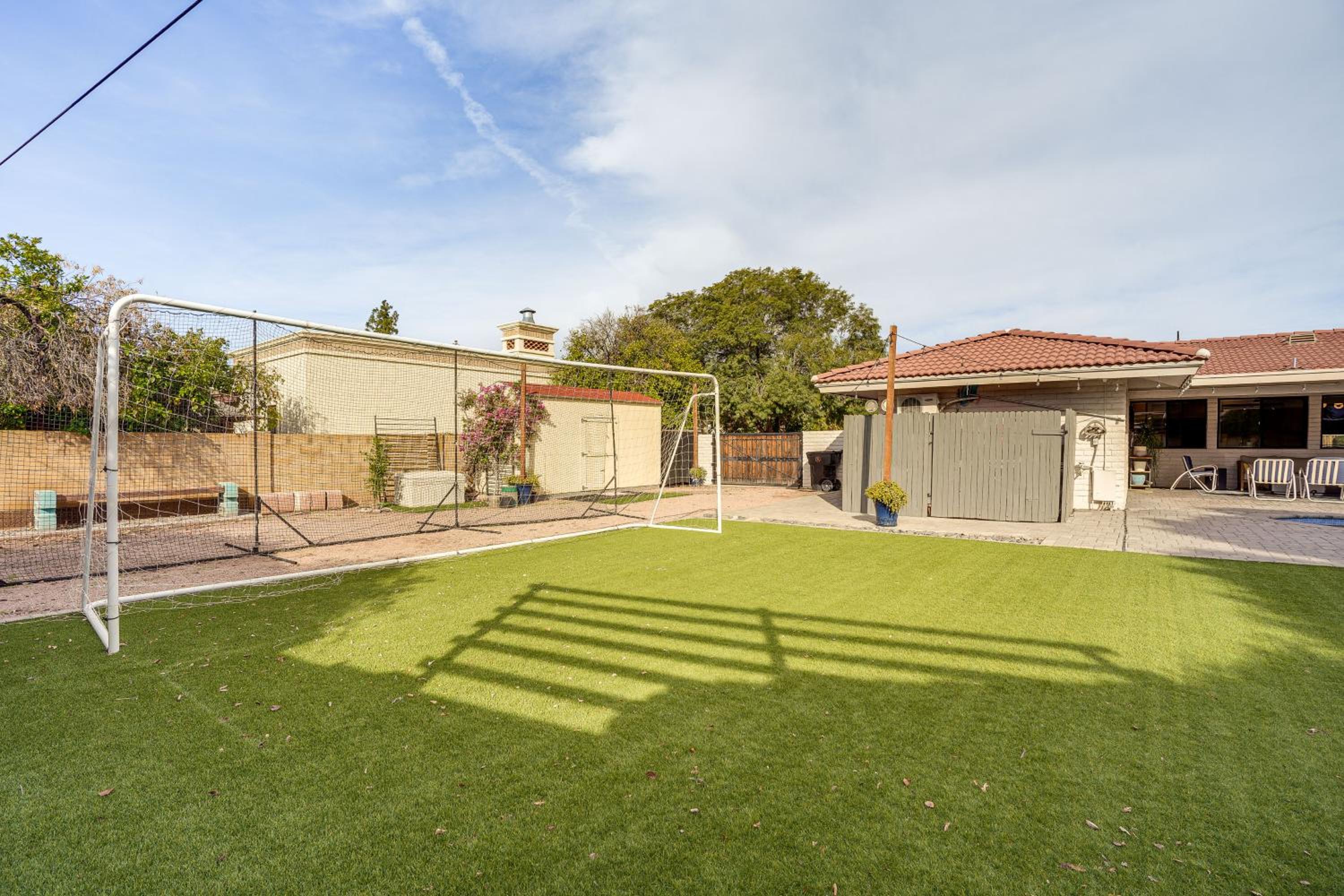 Luxurious Outdoor Oasis! Spacious Mesa Retreat
