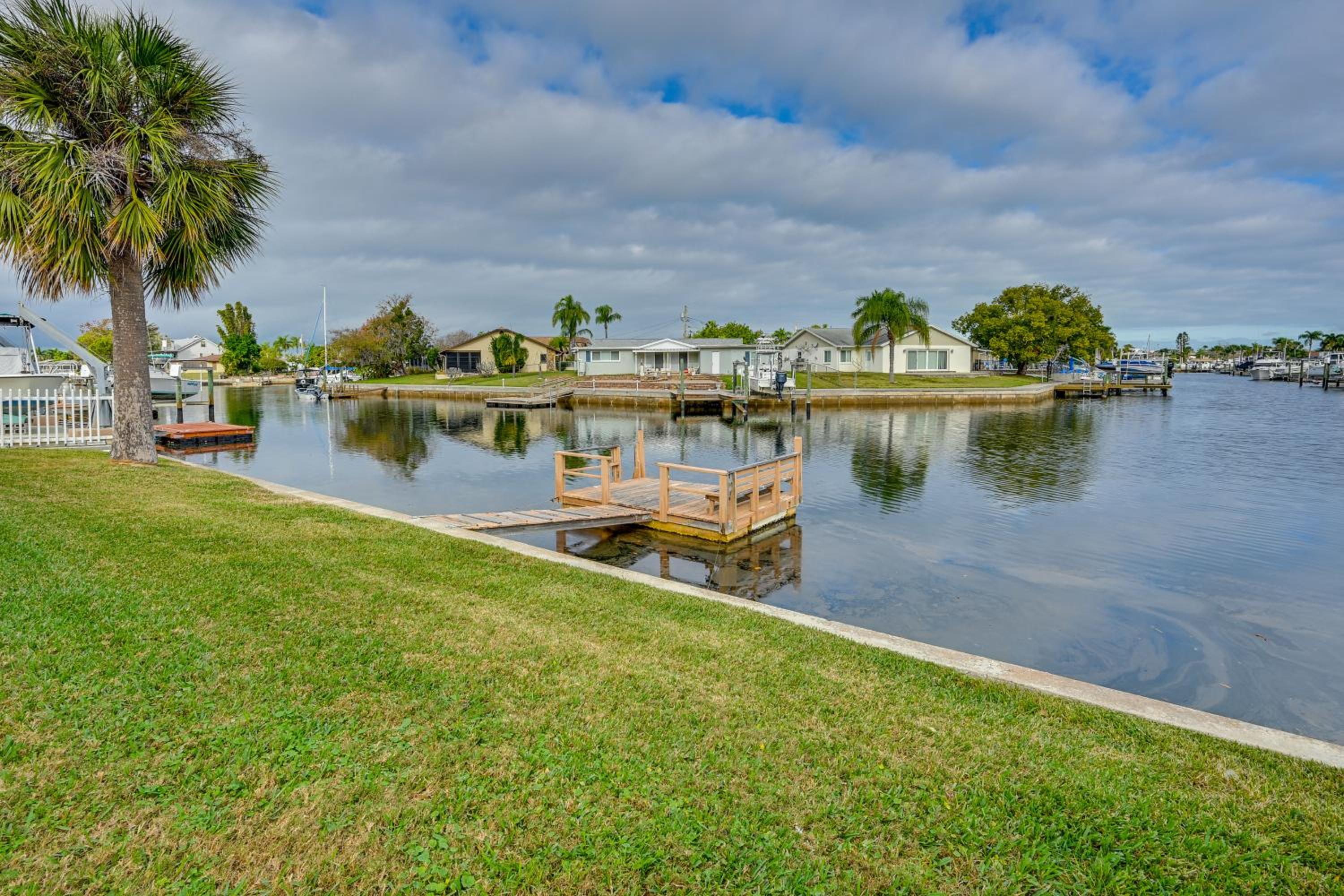 4 Mi to Beach! Waterfront New Port Richey Retreat