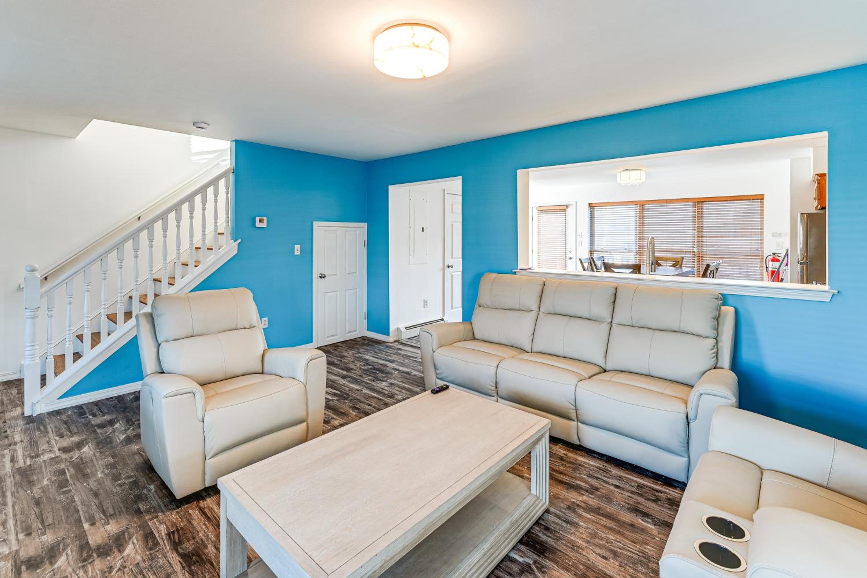 1 Mi to Atlantic City Beach! Family Gem with 2 Decks