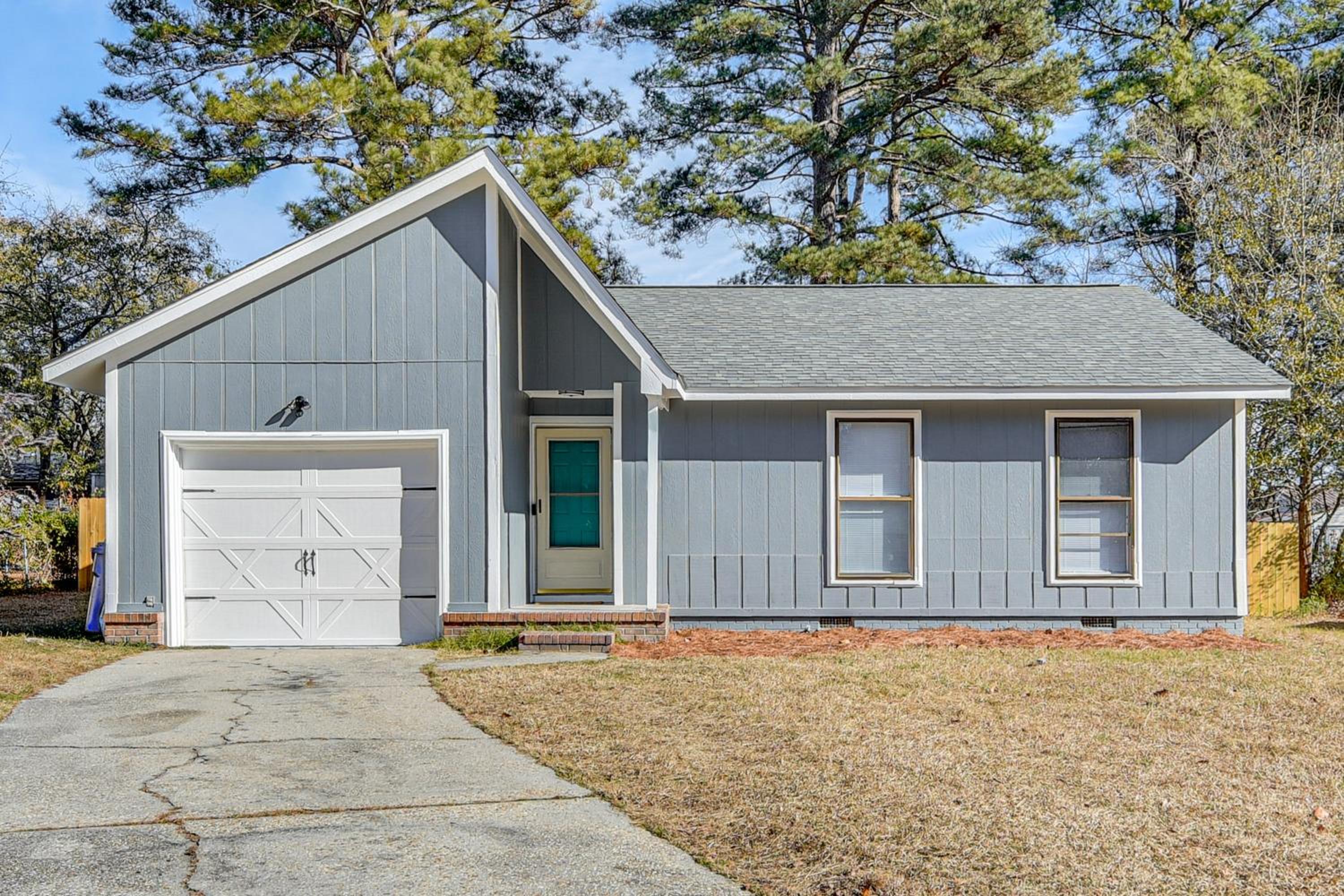 Quiet and Modern Family Home in Spring Lake