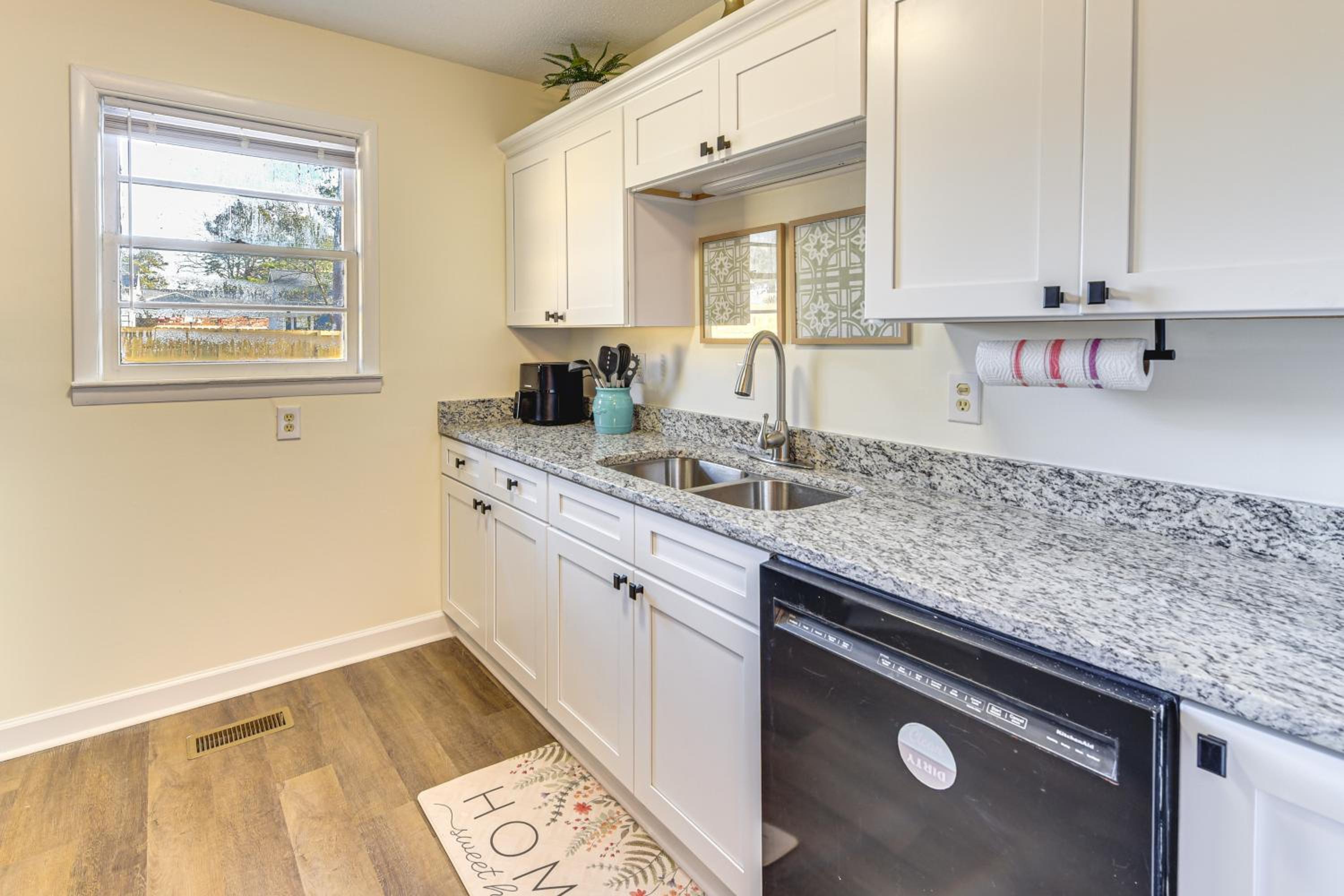 Quiet and Modern Family Home in Spring Lake