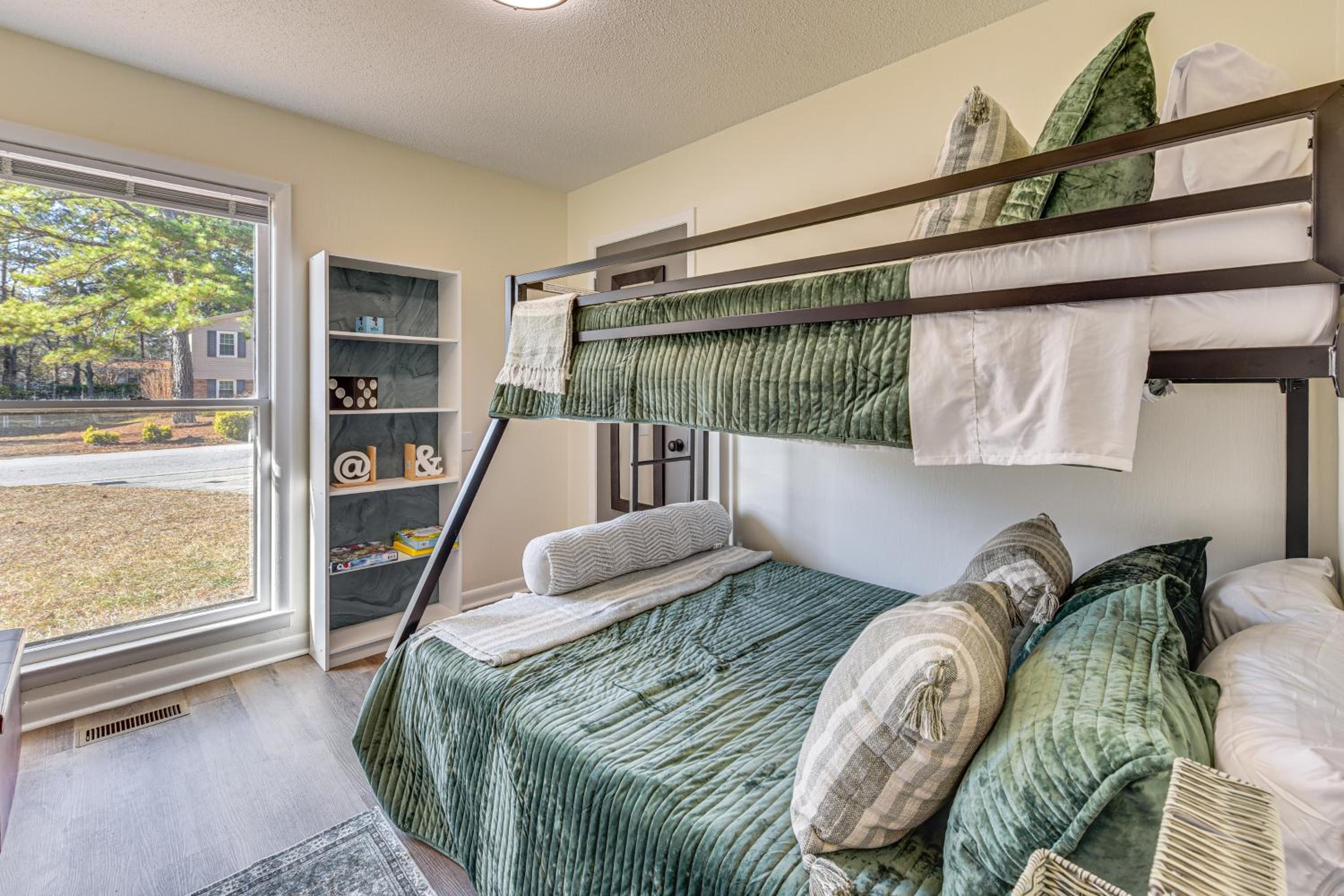 Quiet and Modern Family Home in Spring Lake