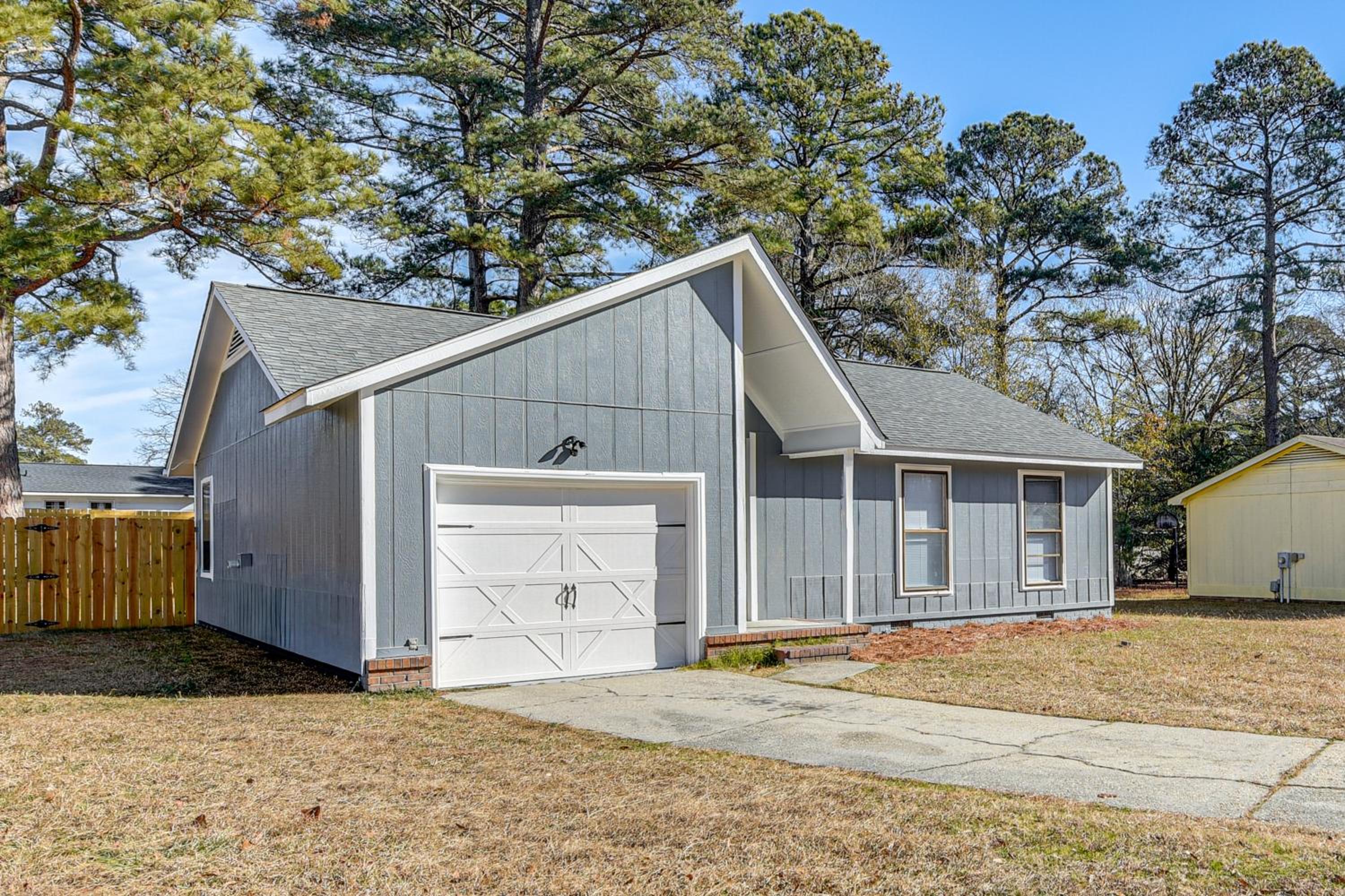 Quiet and Modern Family Home in Spring Lake