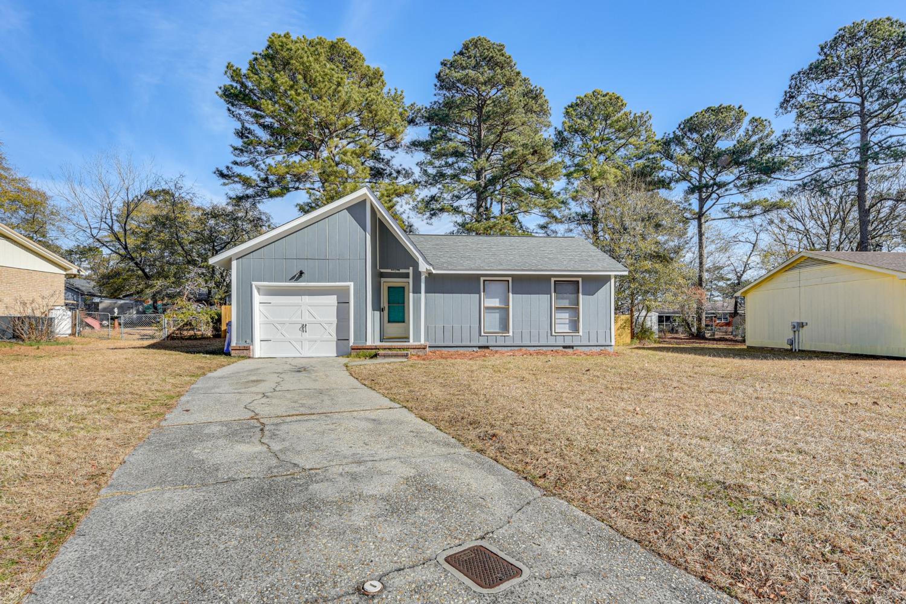 Quiet and Modern Family Home in Spring Lake