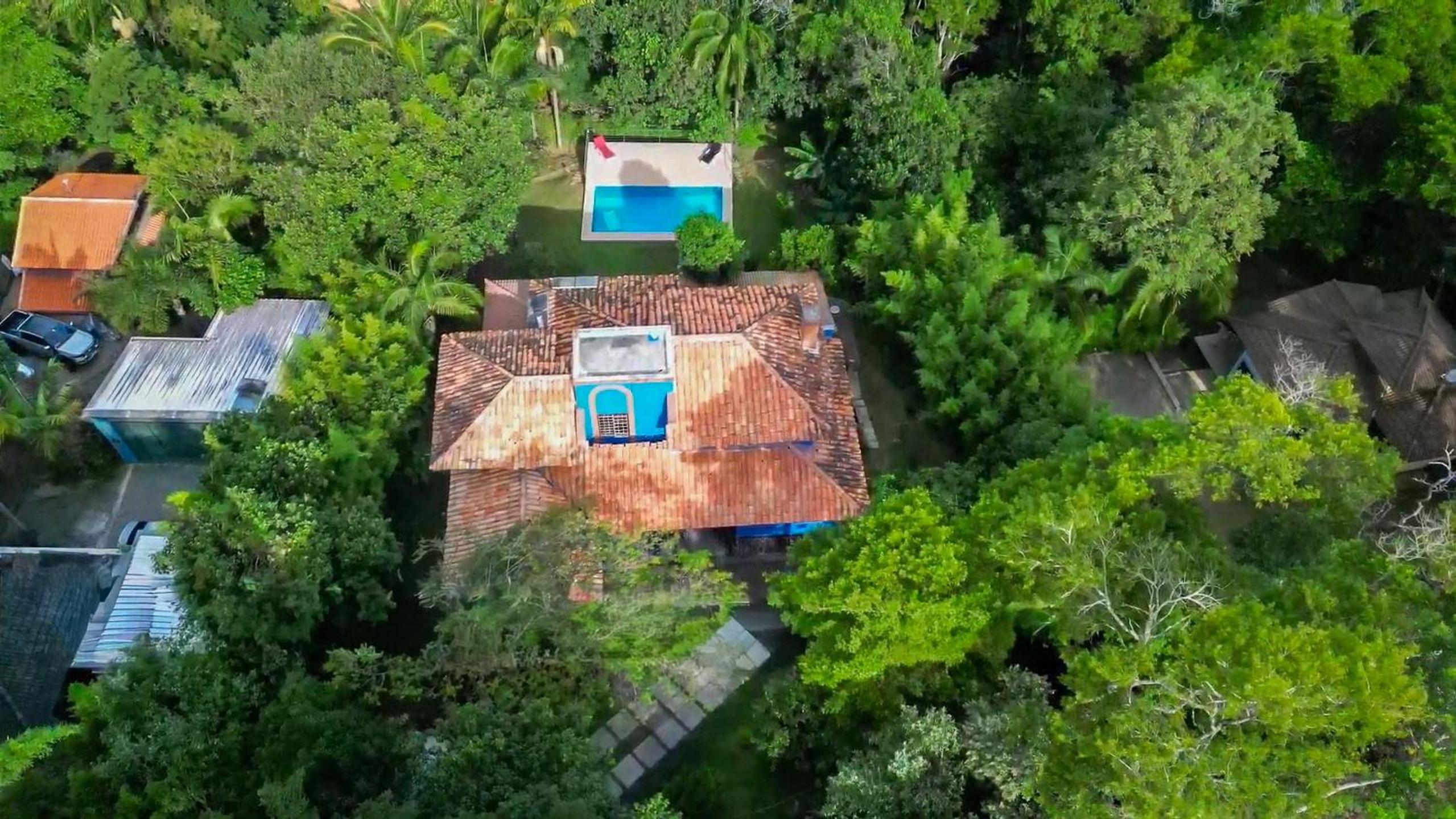 Casa espaçosa com piscina ampla e churrasqueira perto de São Paulo