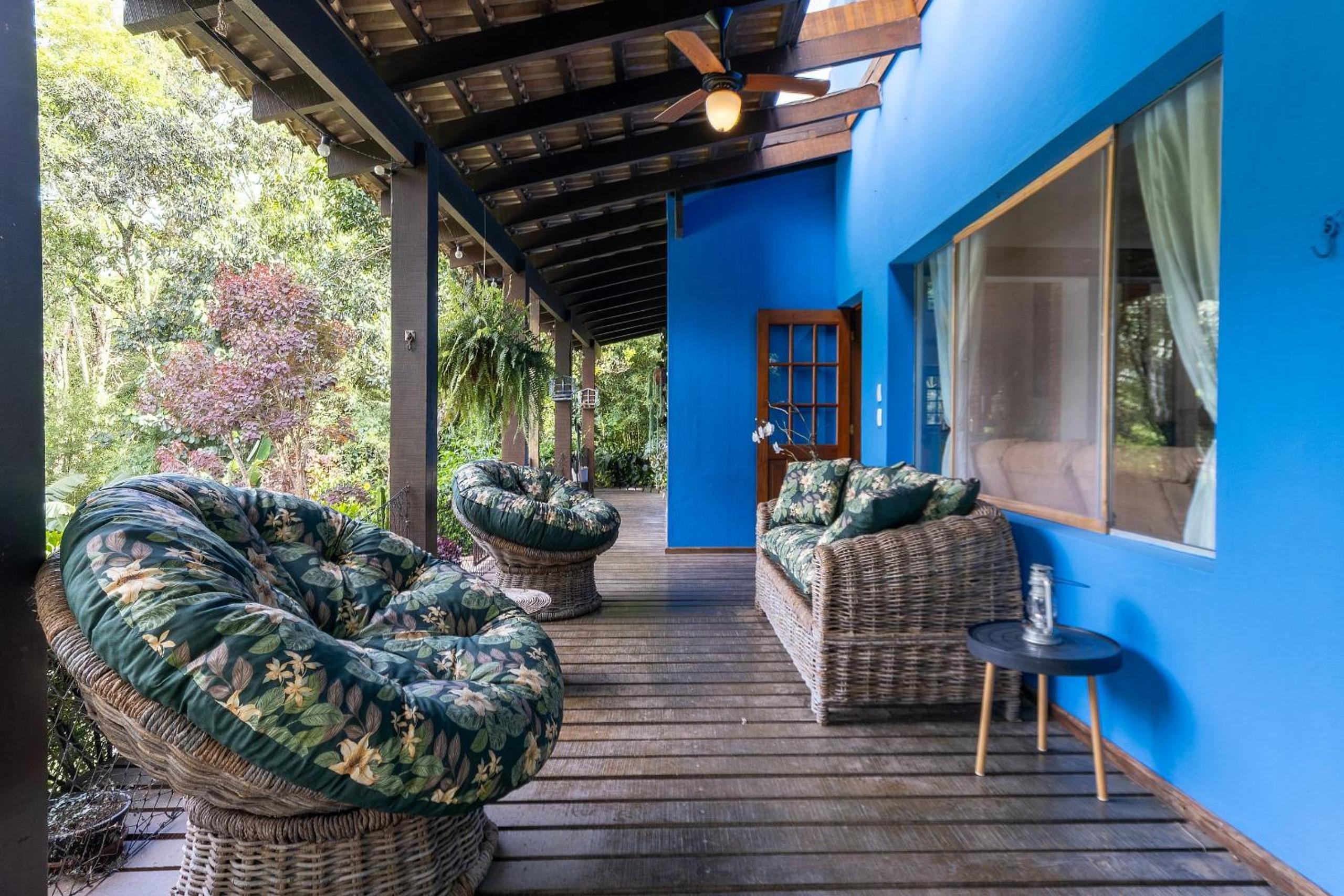 Casa espaçosa com piscina ampla e churrasqueira perto de São Paulo