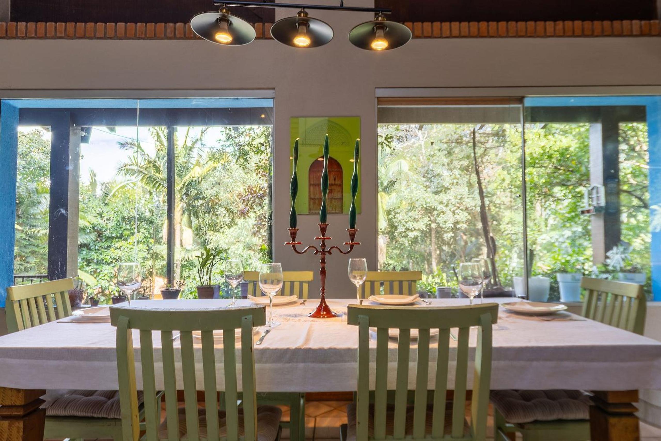 Casa espaçosa com piscina ampla e churrasqueira perto de São Paulo