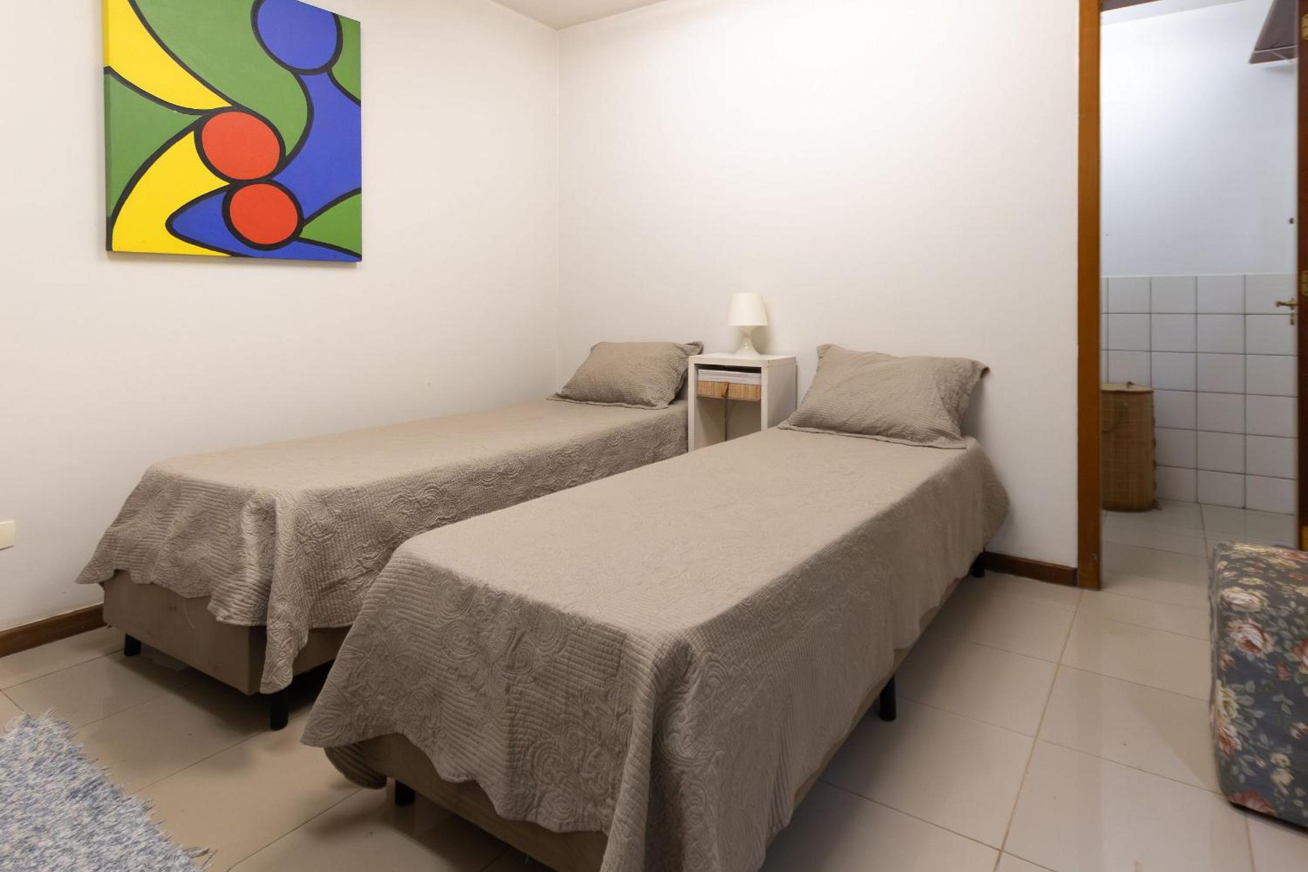 Casa espaçosa com piscina ampla e churrasqueira perto de São Paulo