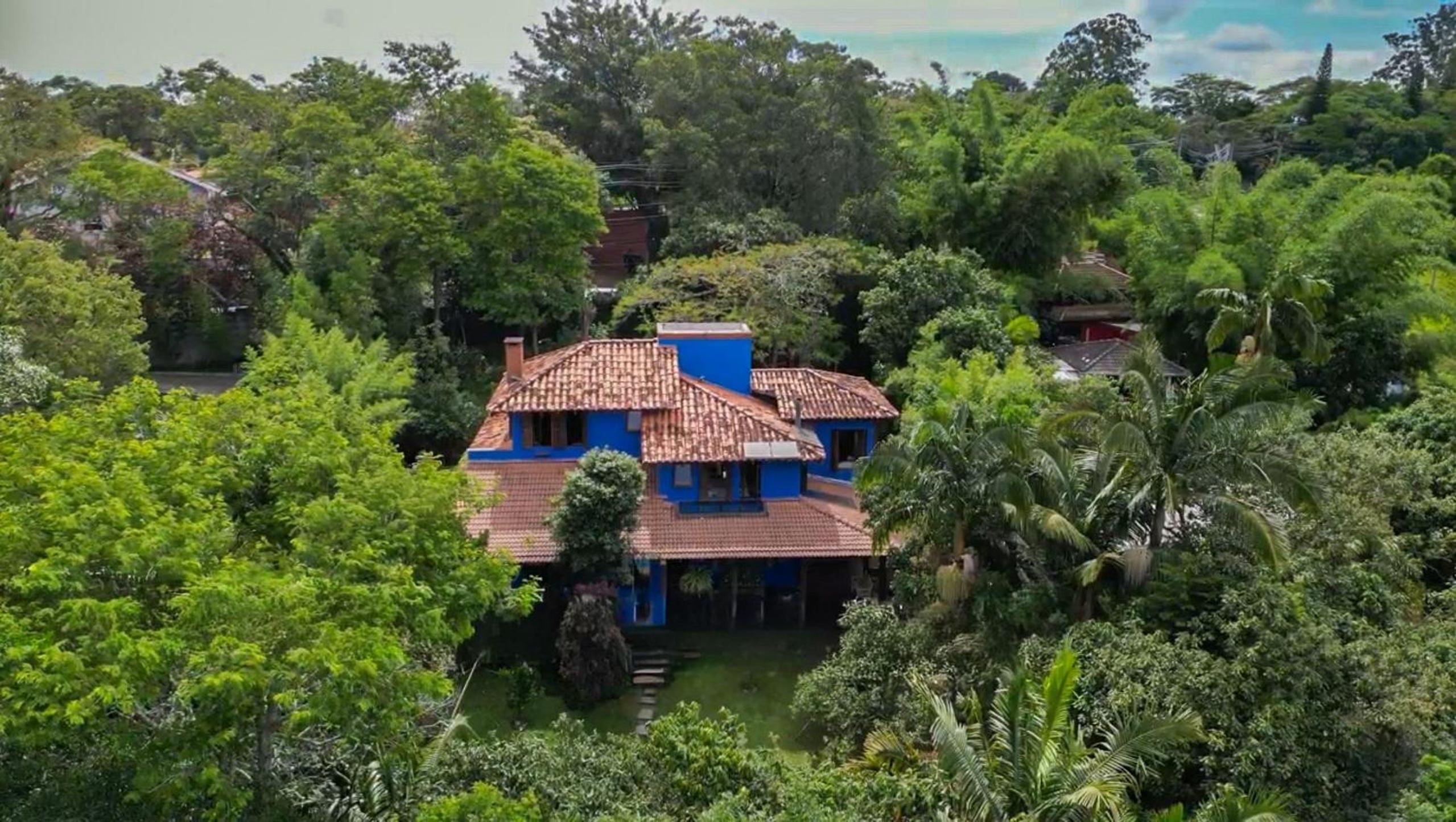 Casa espaçosa com piscina ampla e churrasqueira perto de São Paulo