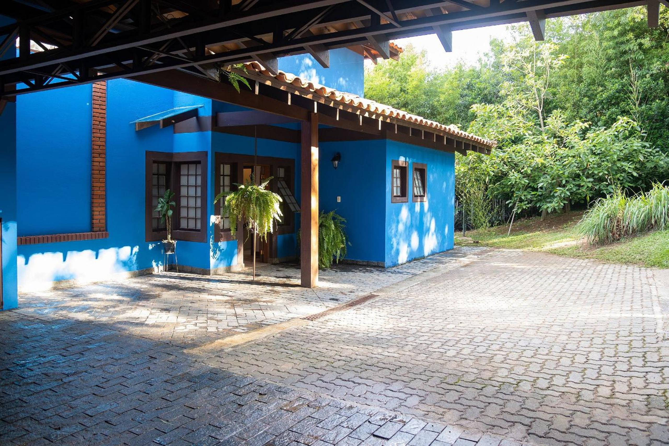 Casa espaçosa com piscina ampla e churrasqueira perto de São Paulo