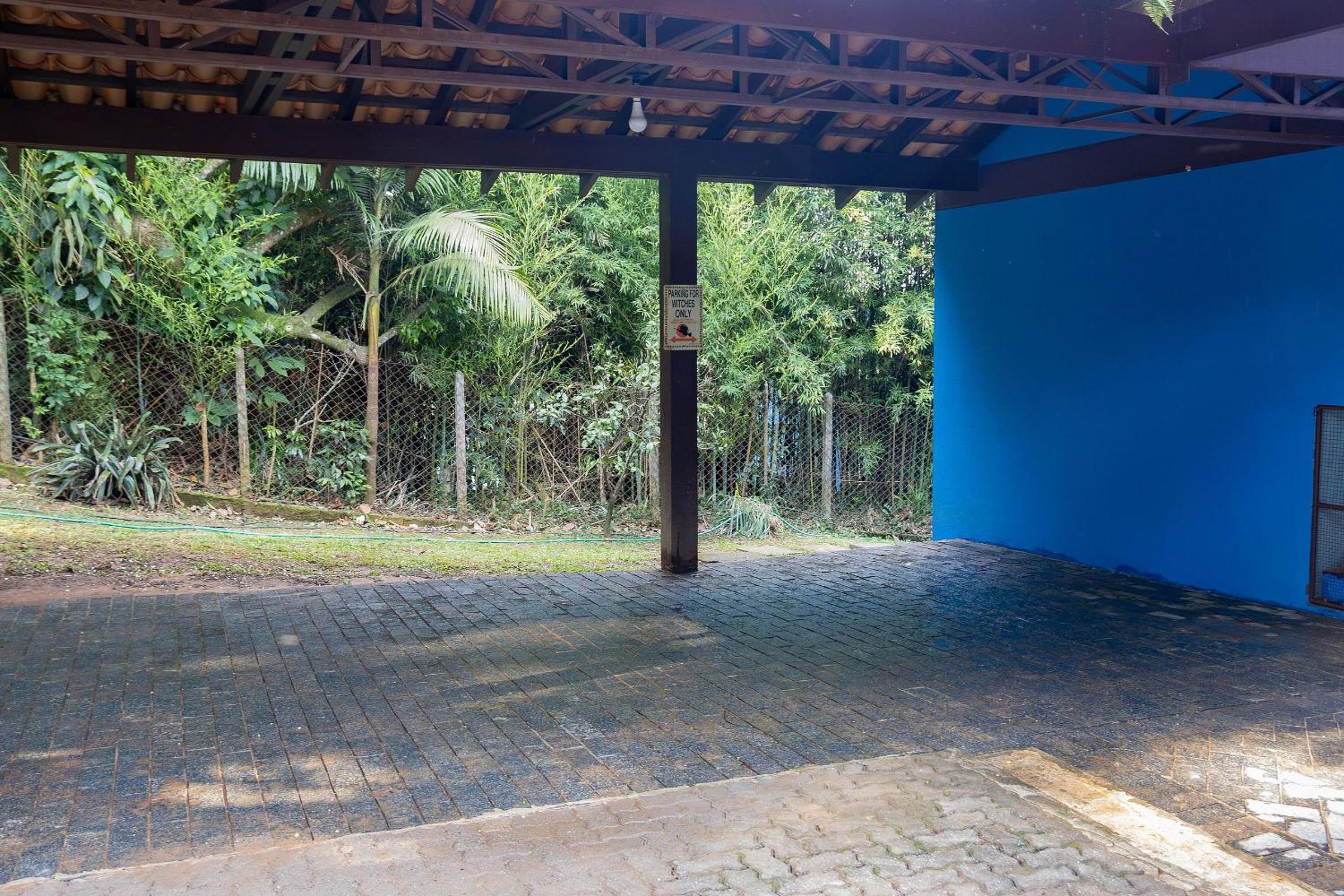 Casa espaçosa com piscina ampla e churrasqueira perto de São Paulo