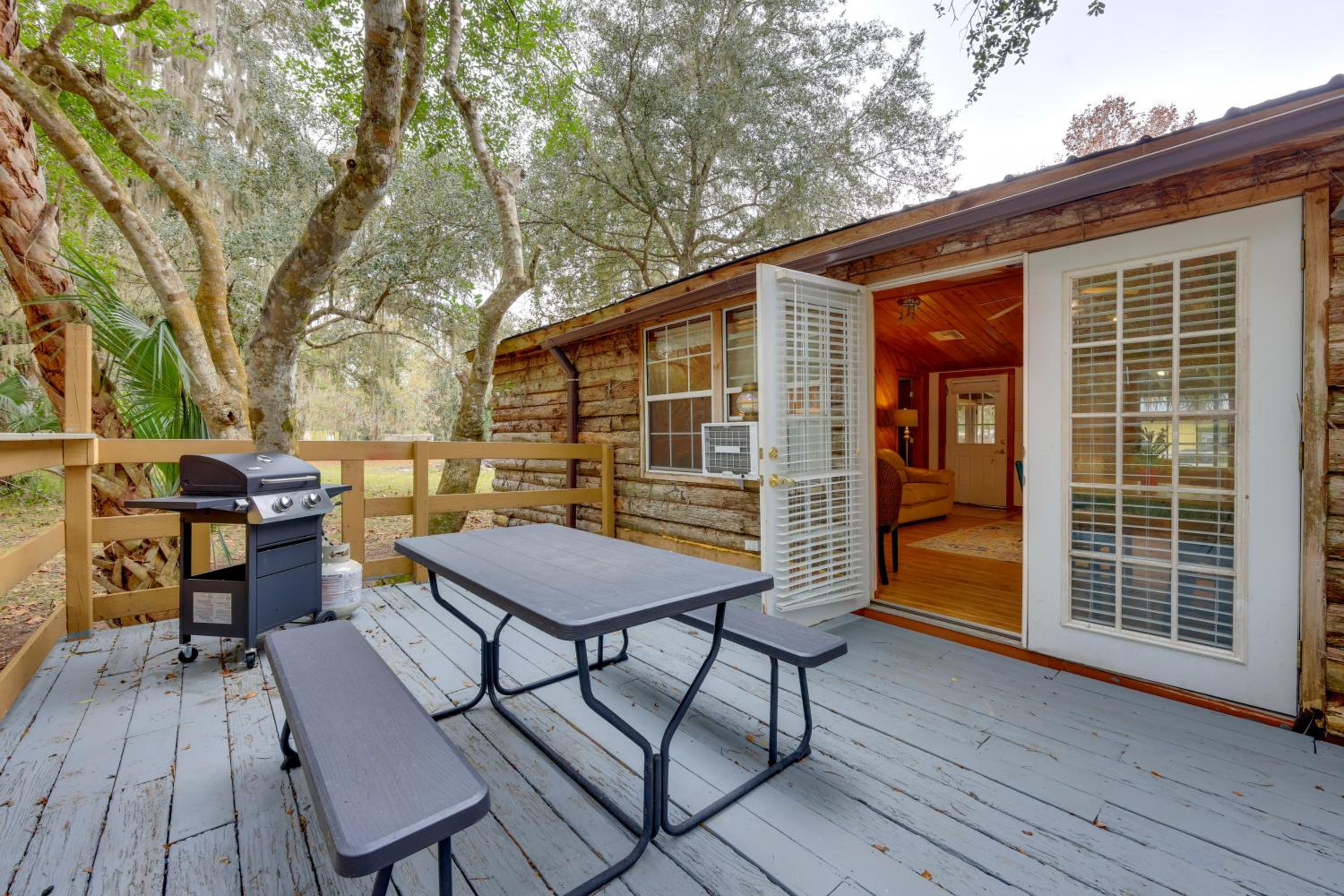 Fish, Boat and Explore Cross Creek Cabin with Dock!
