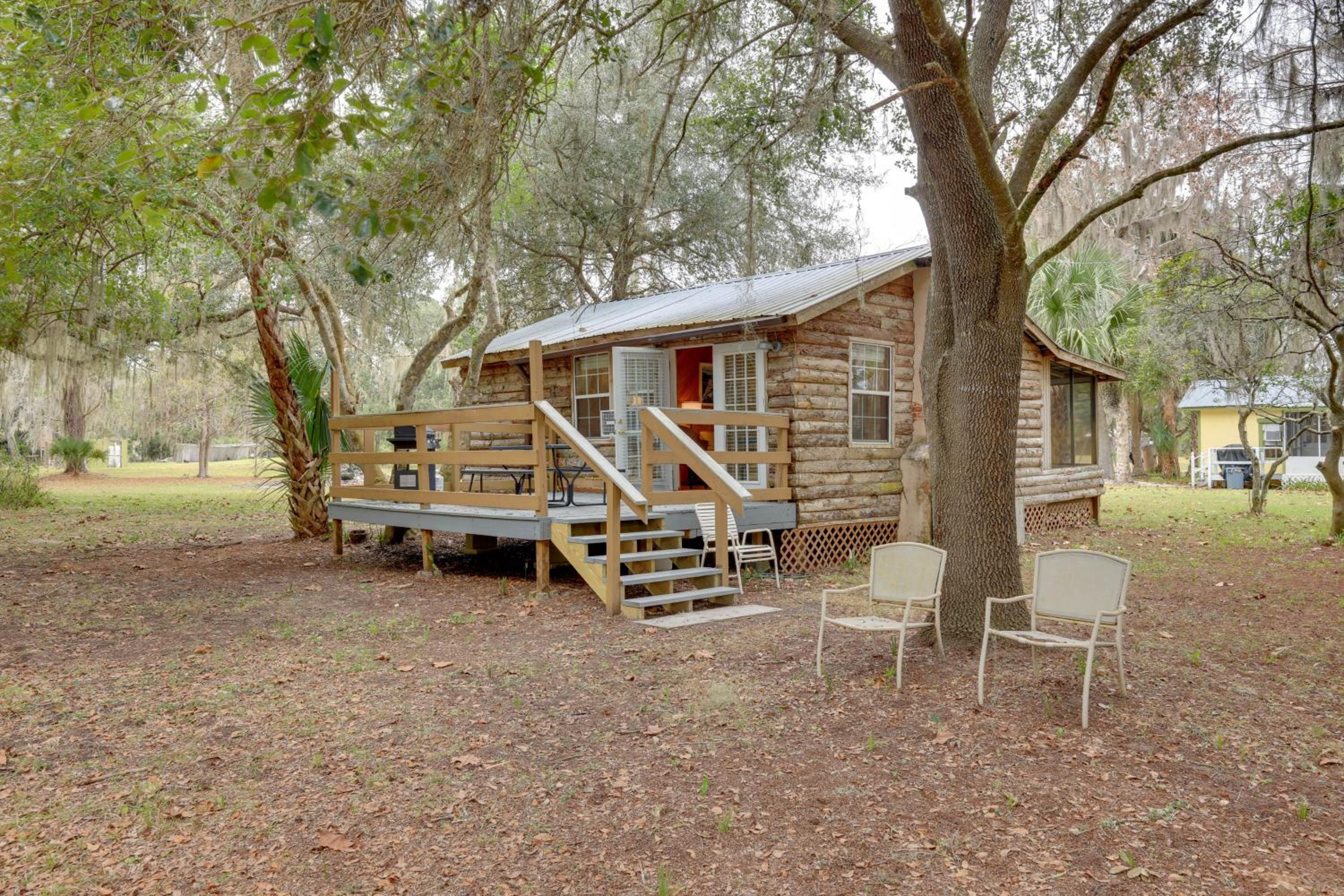 Fish, Boat and Explore Cross Creek Cabin with Dock!